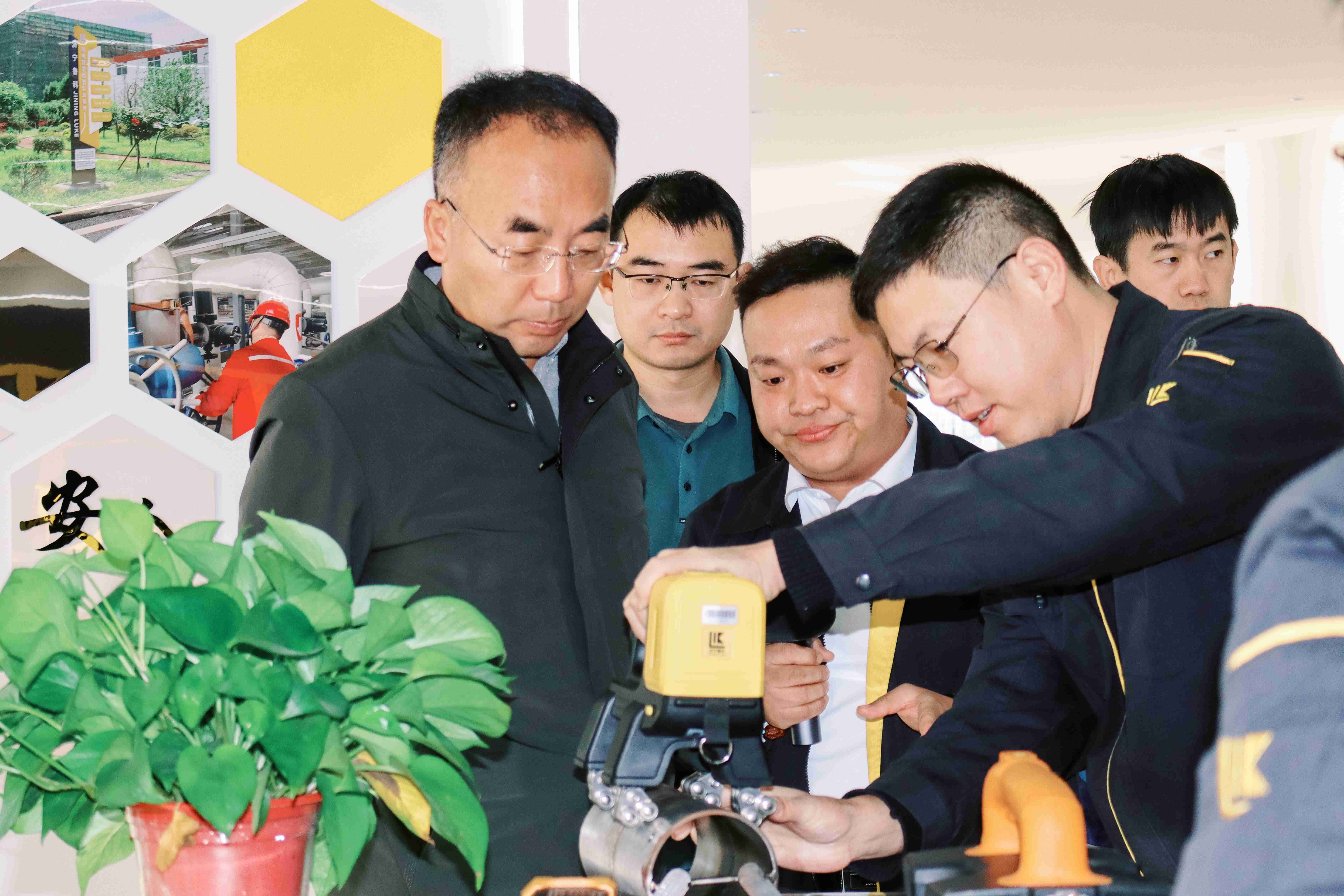 亚洲精品久久一区二区三区