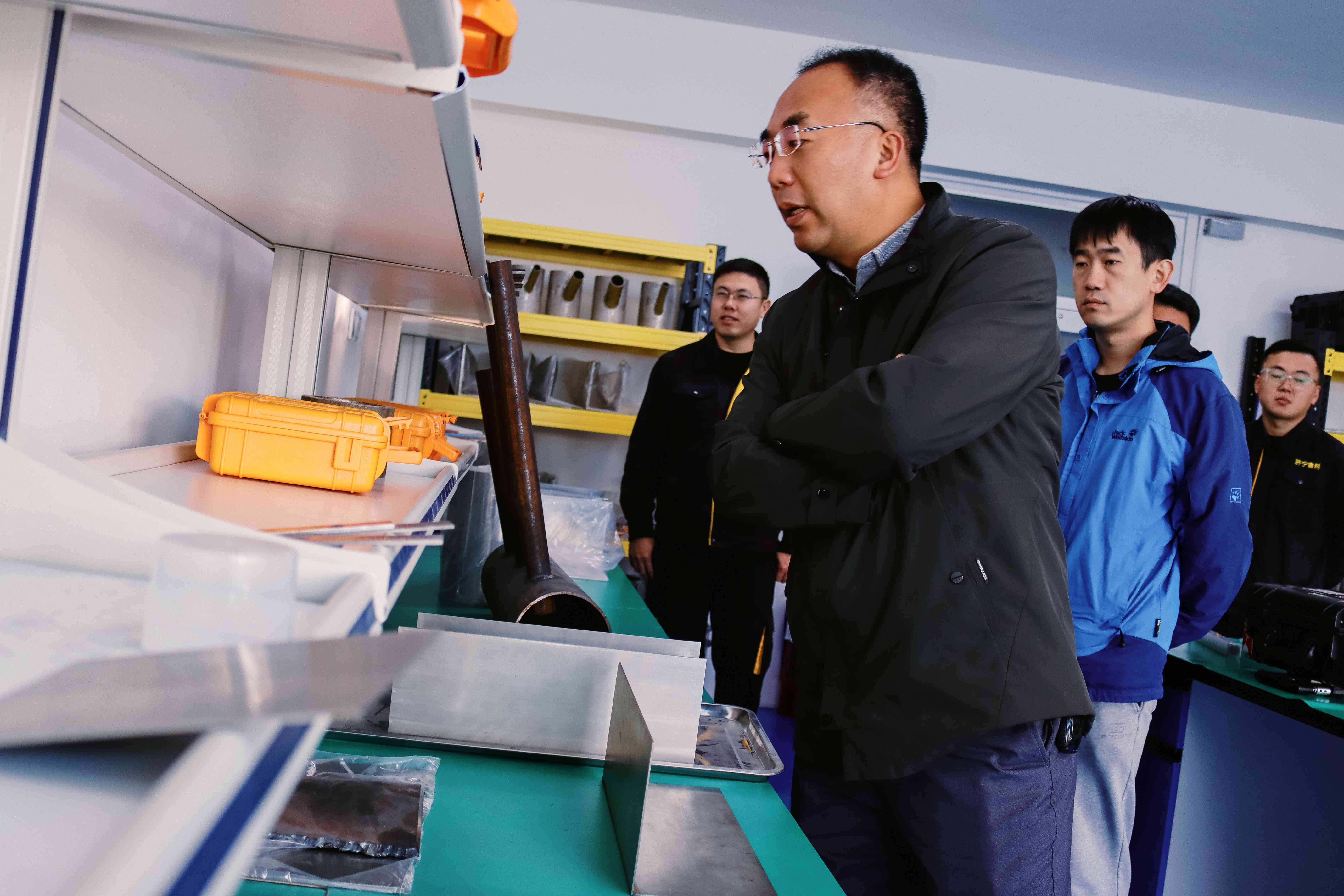 亚洲精品久久一区二区三区