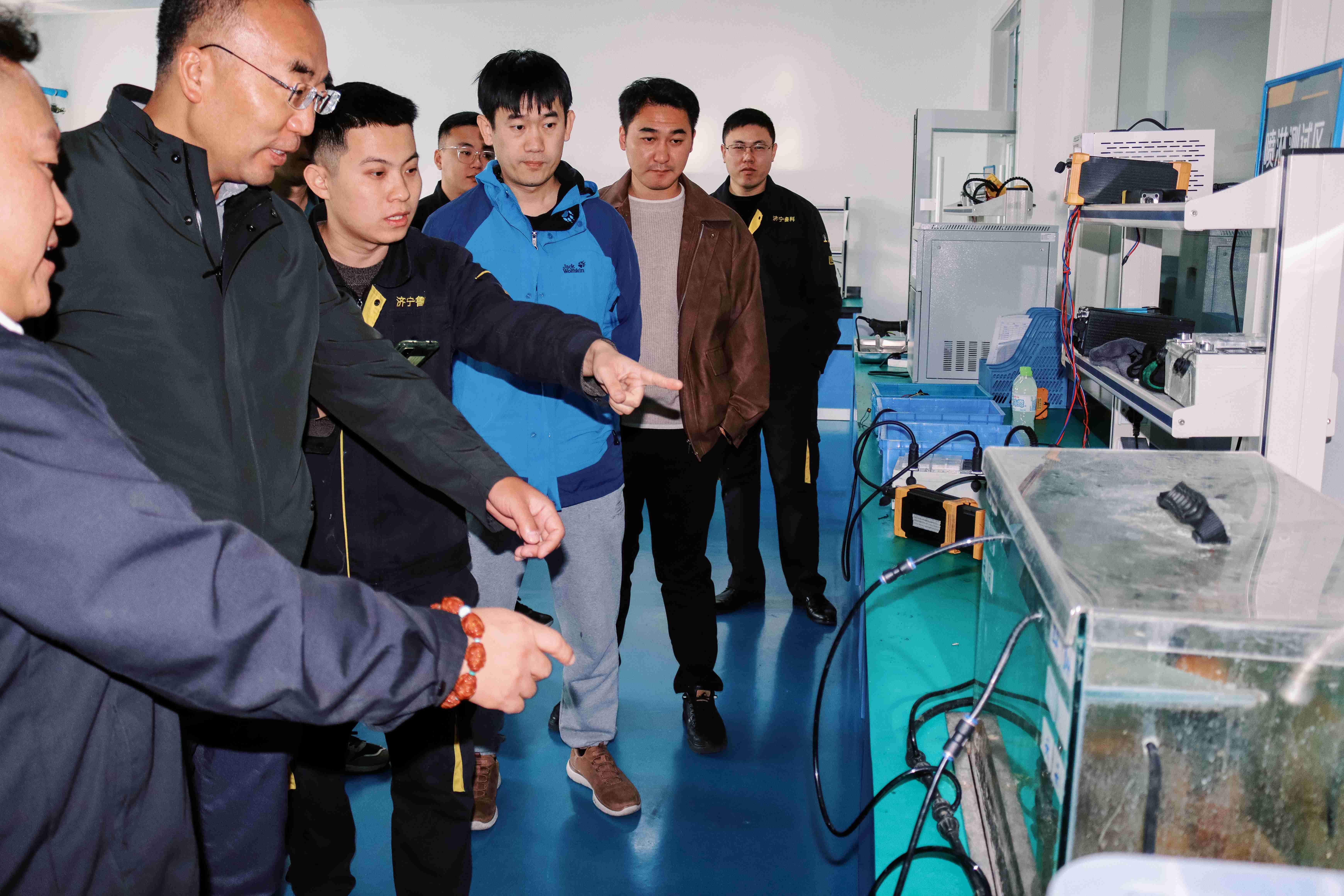 亚洲精品久久一区二区三区