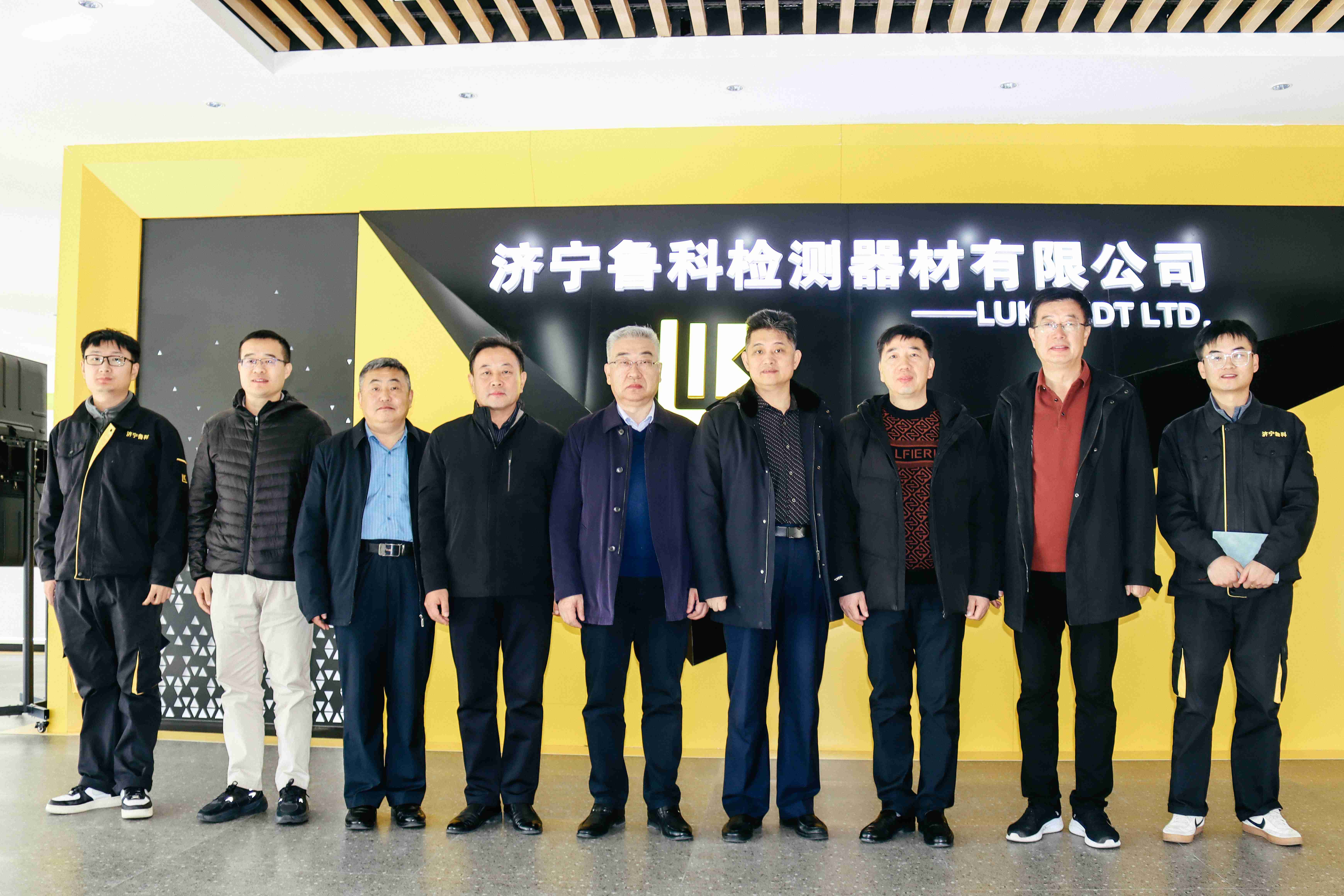 亚洲精品久久一区二区三区