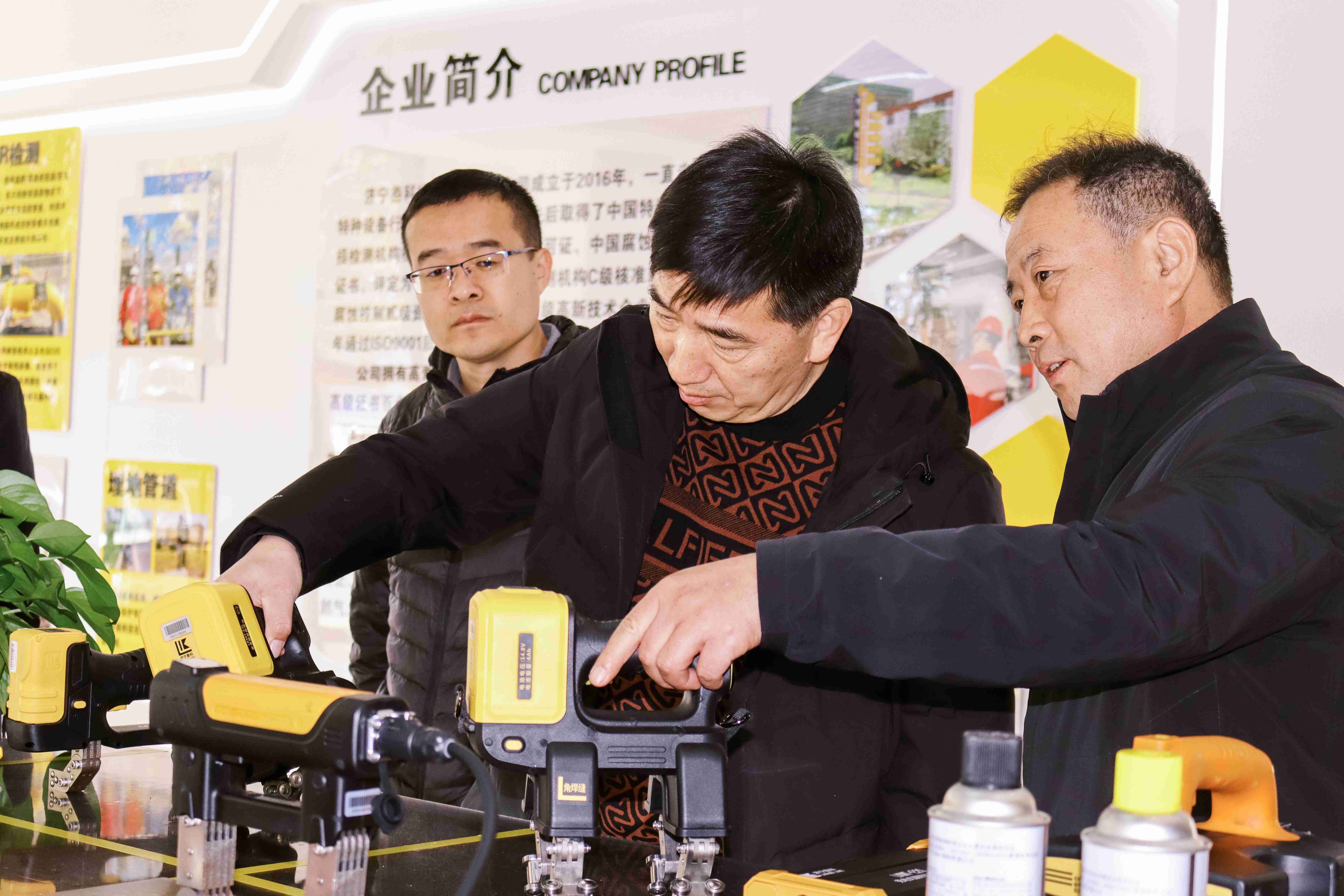 亚洲精品久久一区二区三区