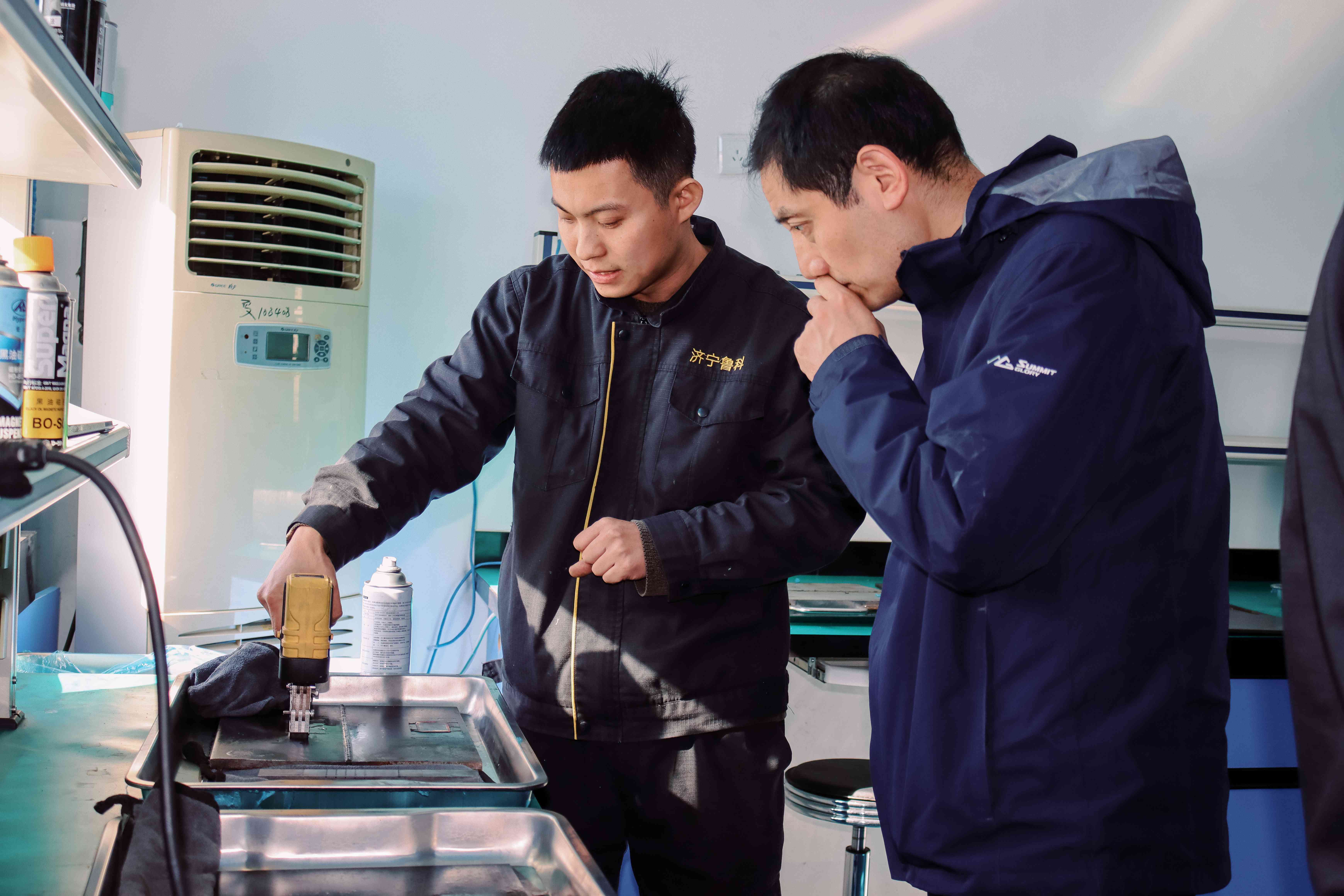 亚洲精品久久一区二区三区