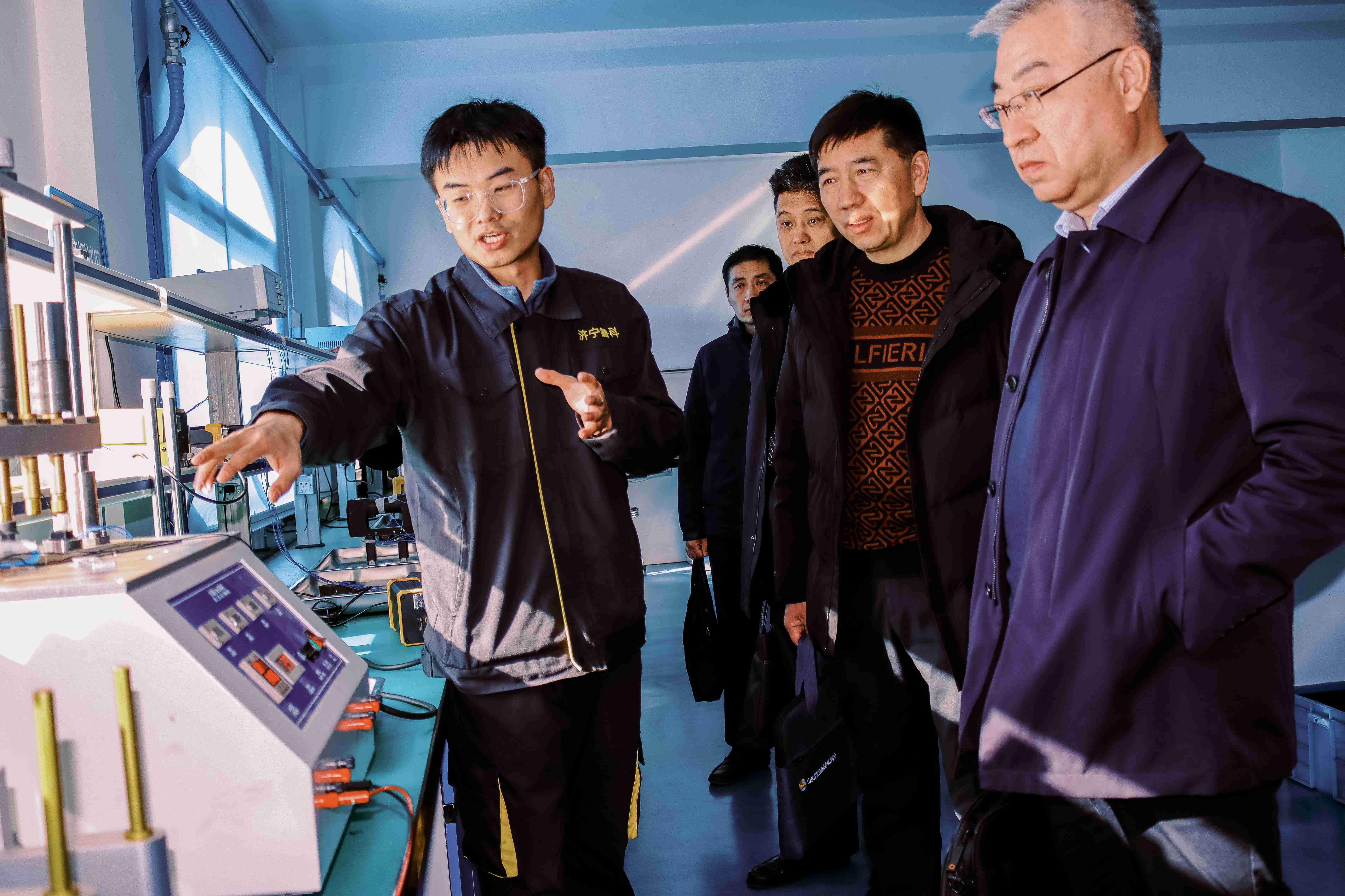 亚洲精品久久一区二区三区