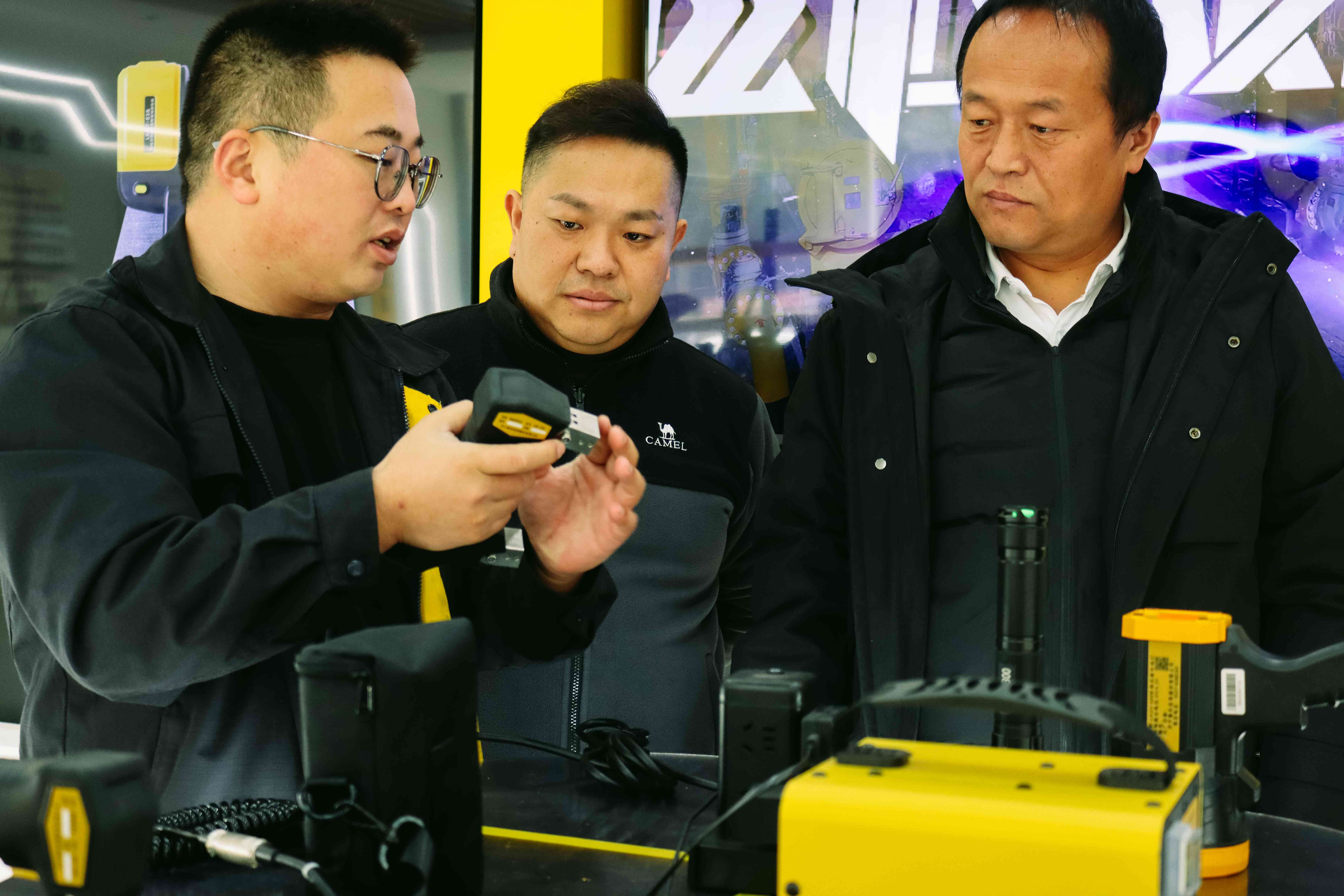 亚洲精品久久一区二区三区