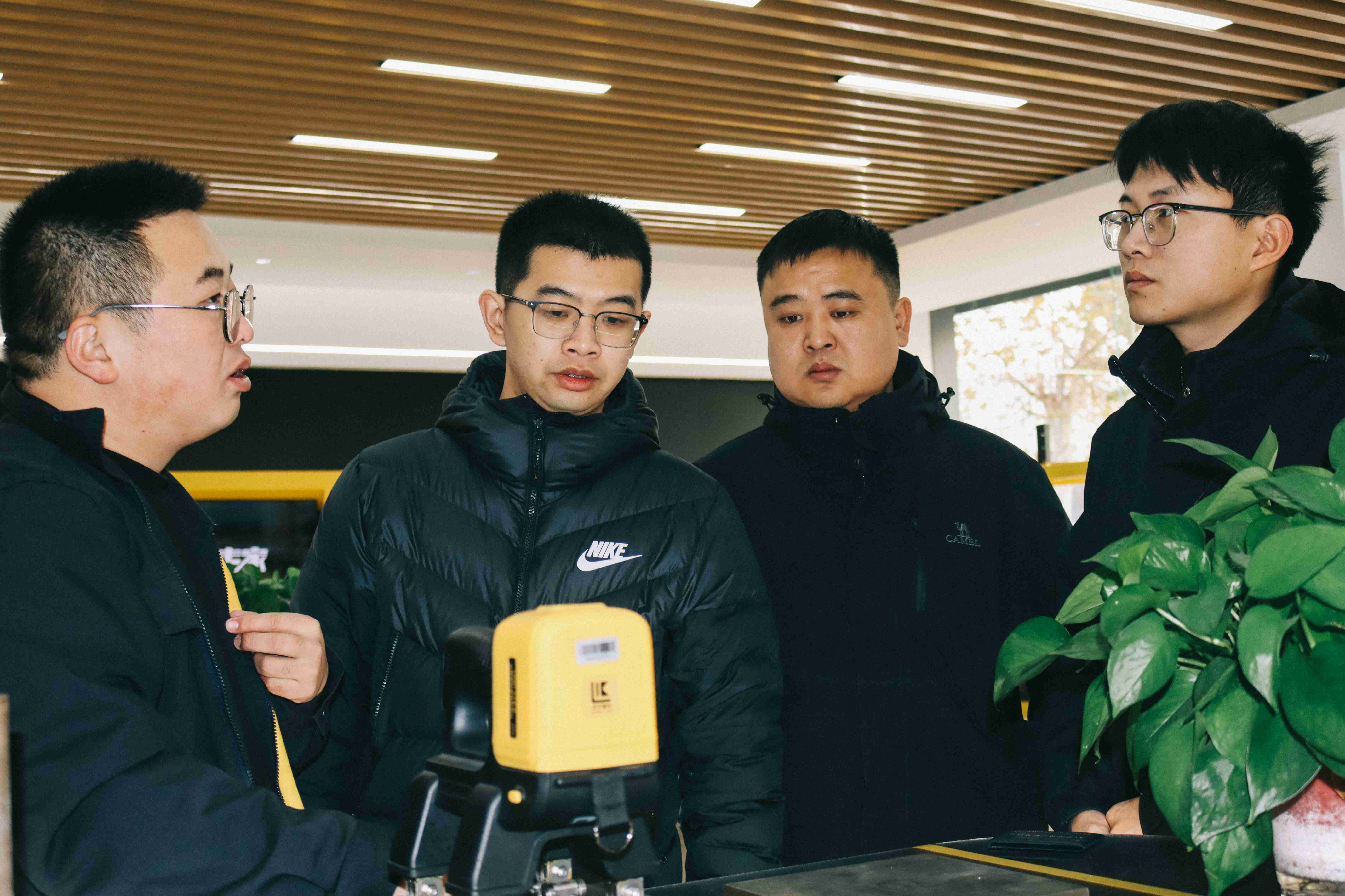 亚洲精品久久一区二区三区