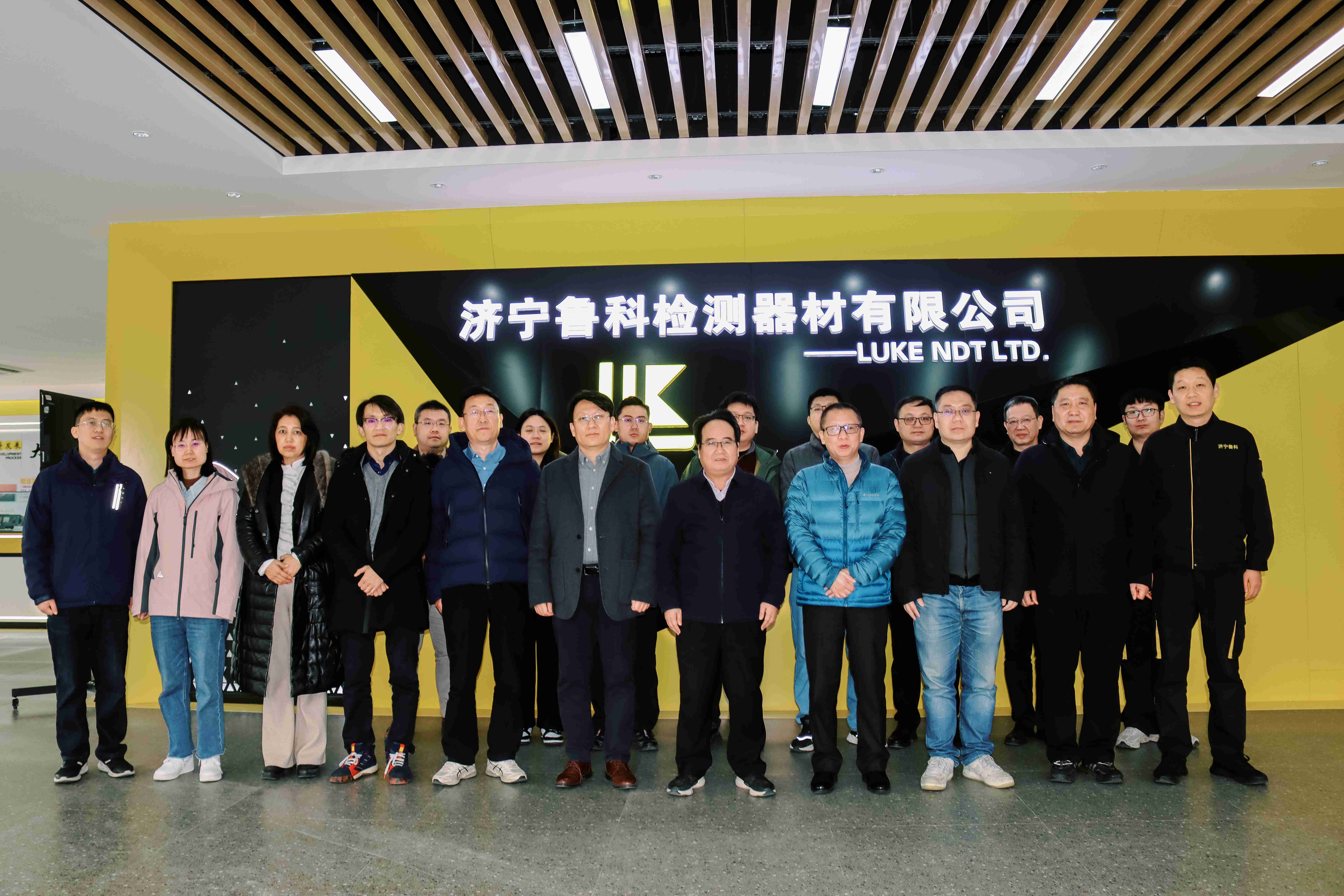 亚洲精品久久一区二区三区