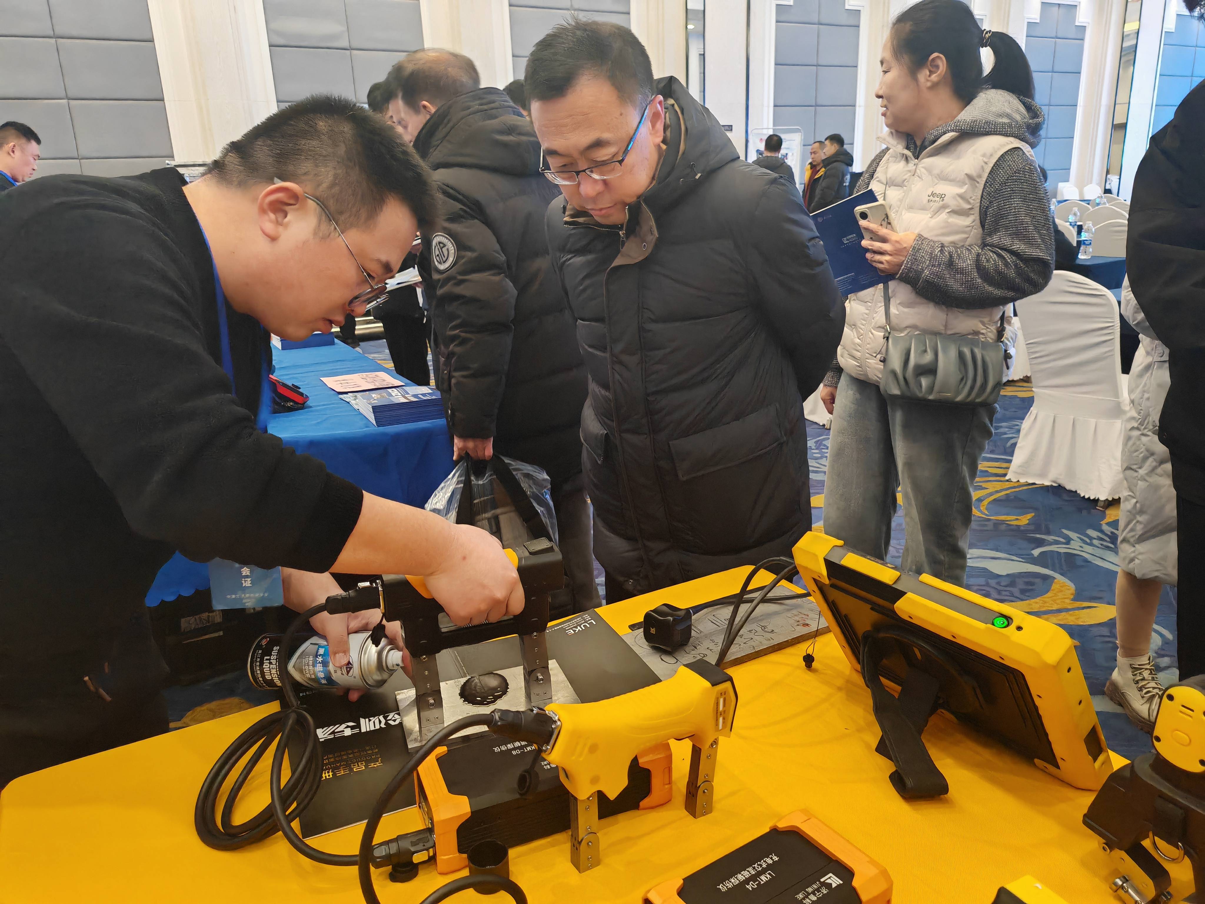 亚洲精品久久一区二区三区