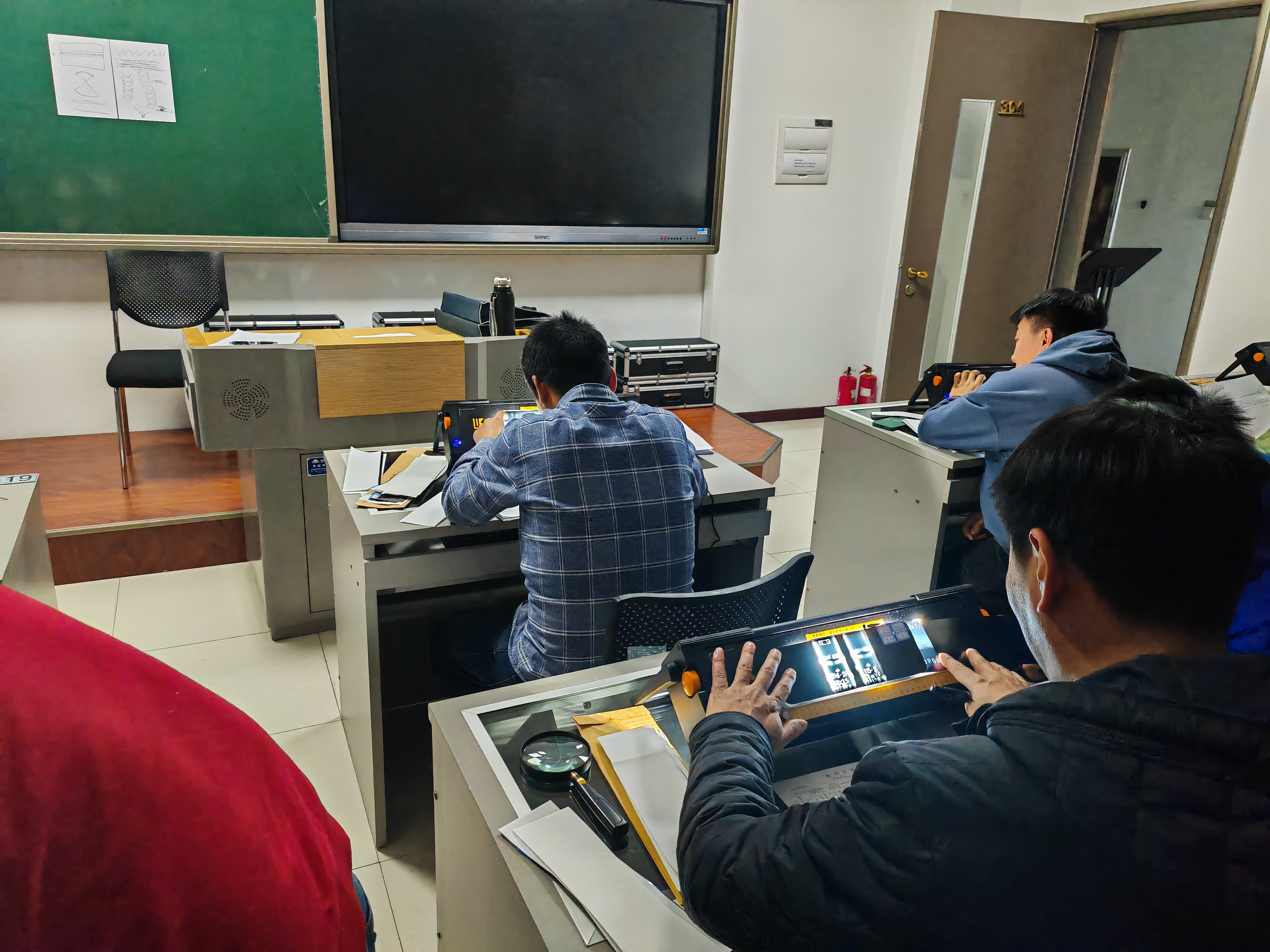 亚洲精品久久一区二区三区