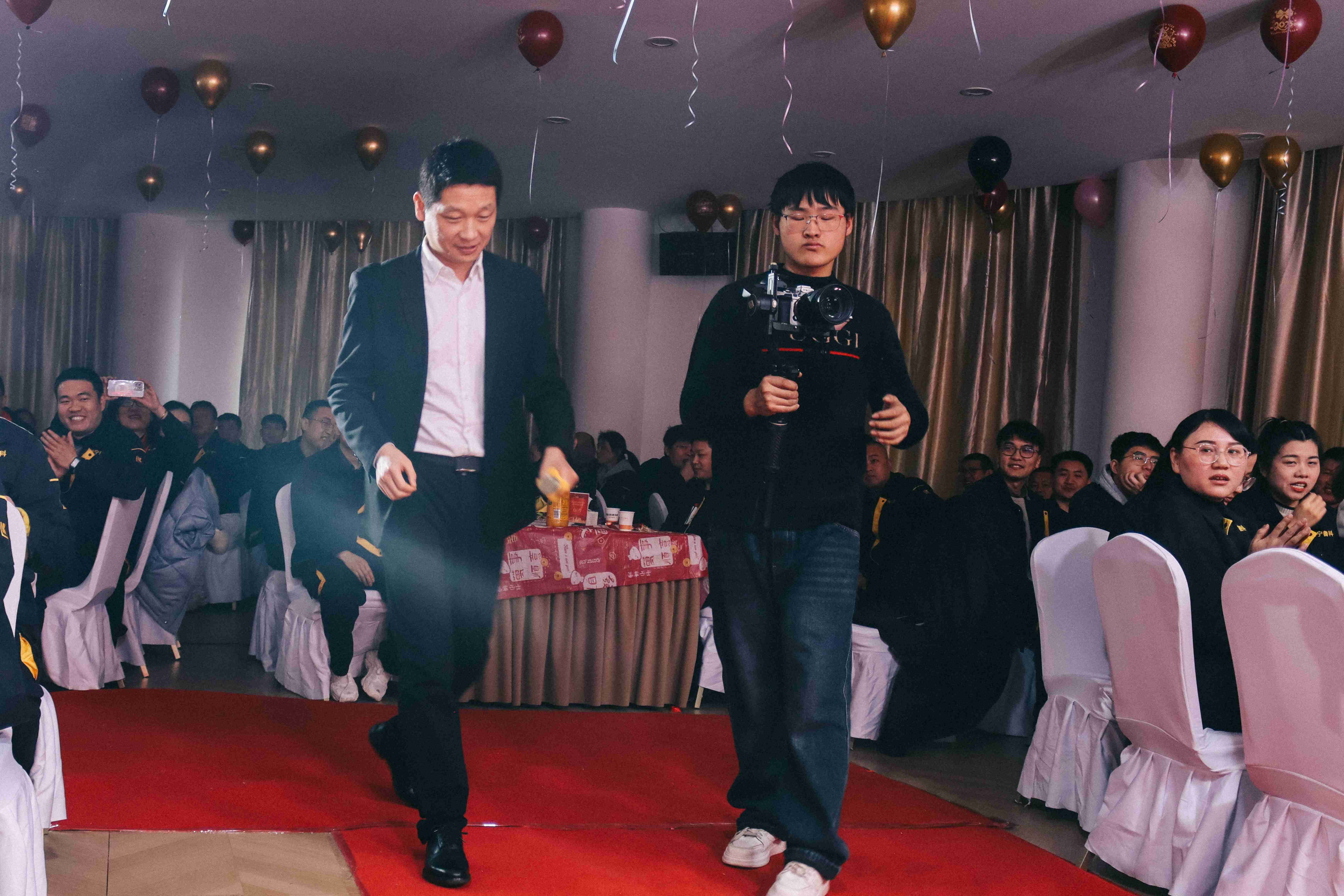 亚洲精品久久一区二区三区