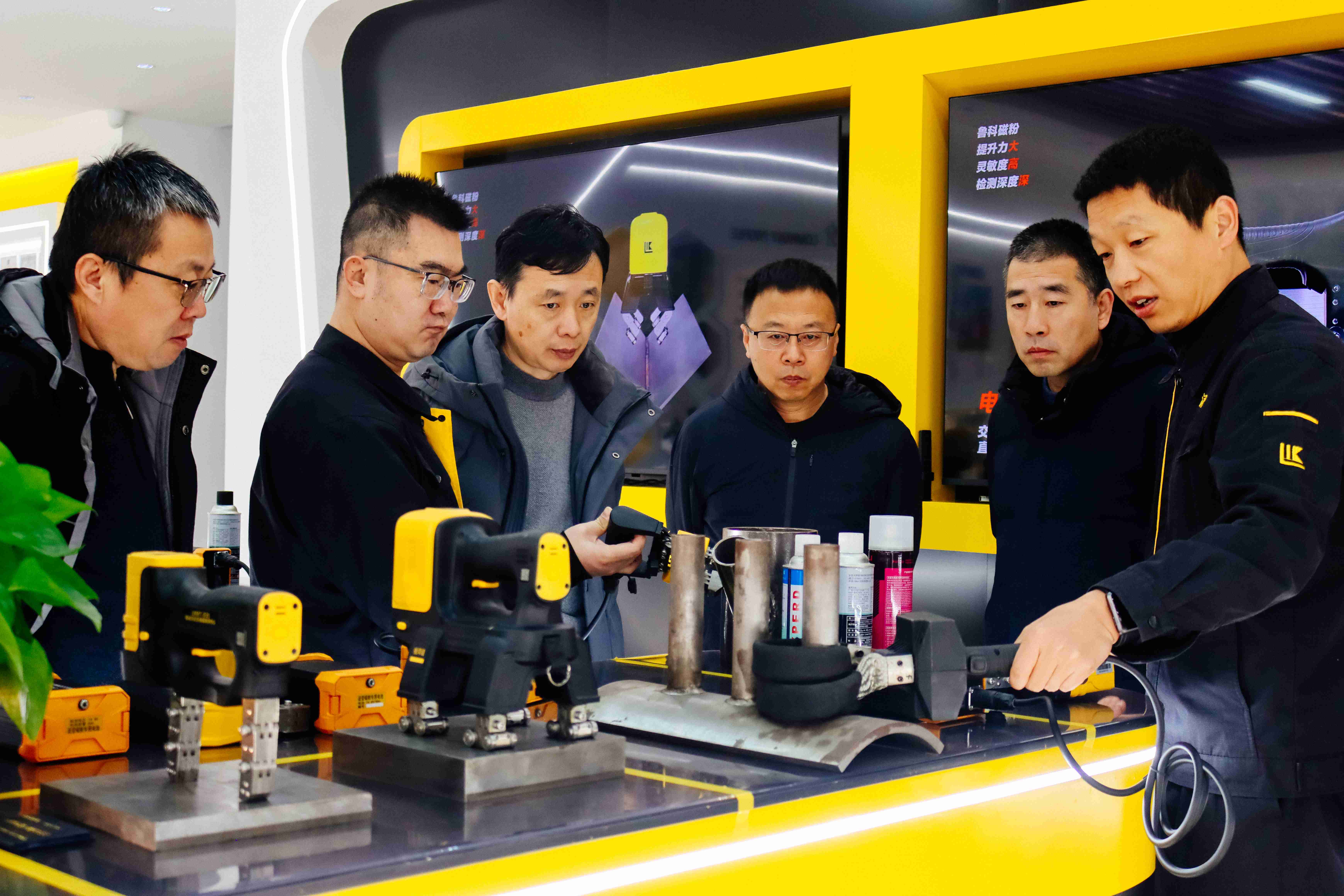 亚洲精品久久一区二区三区