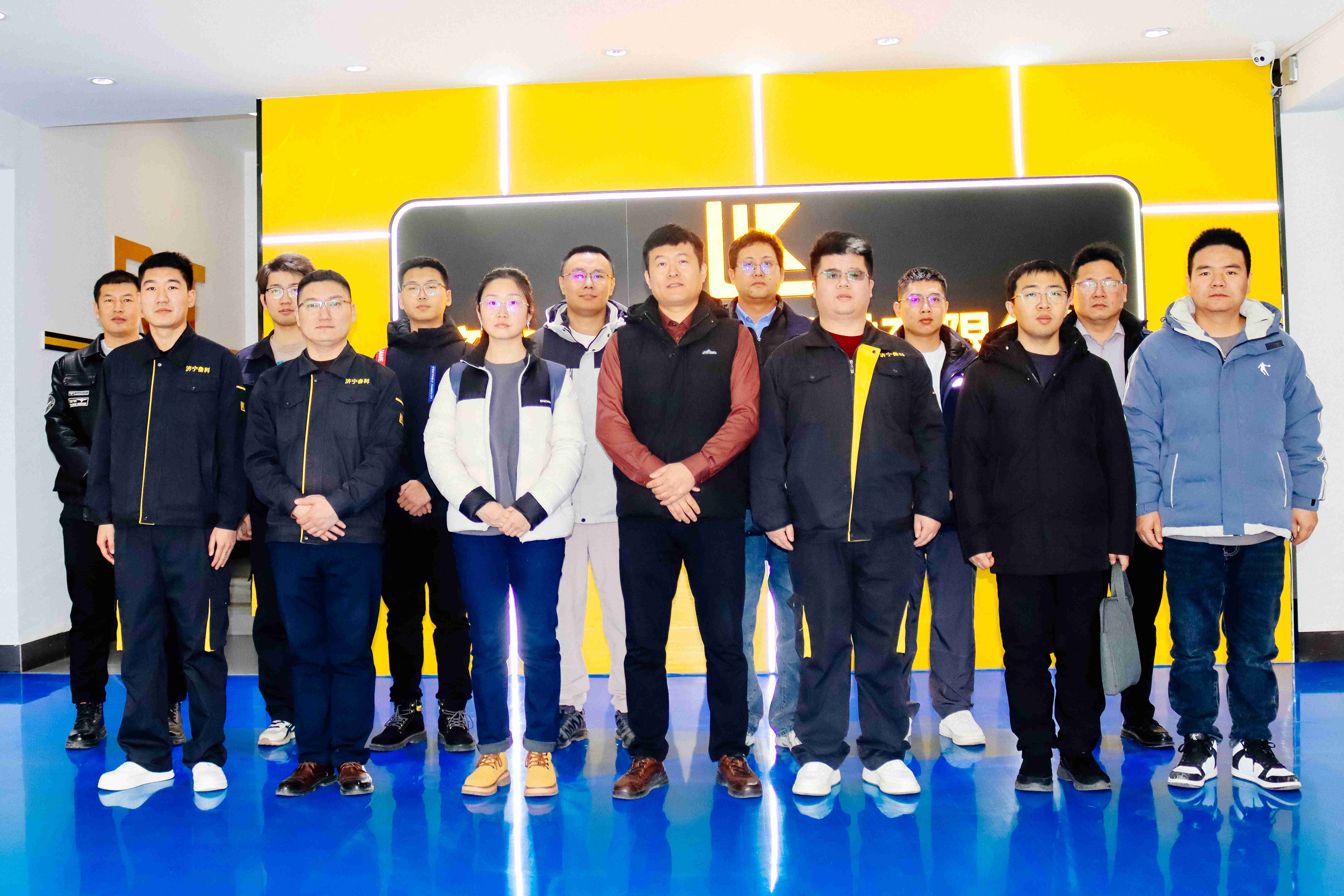 亚洲精品久久一区二区三区