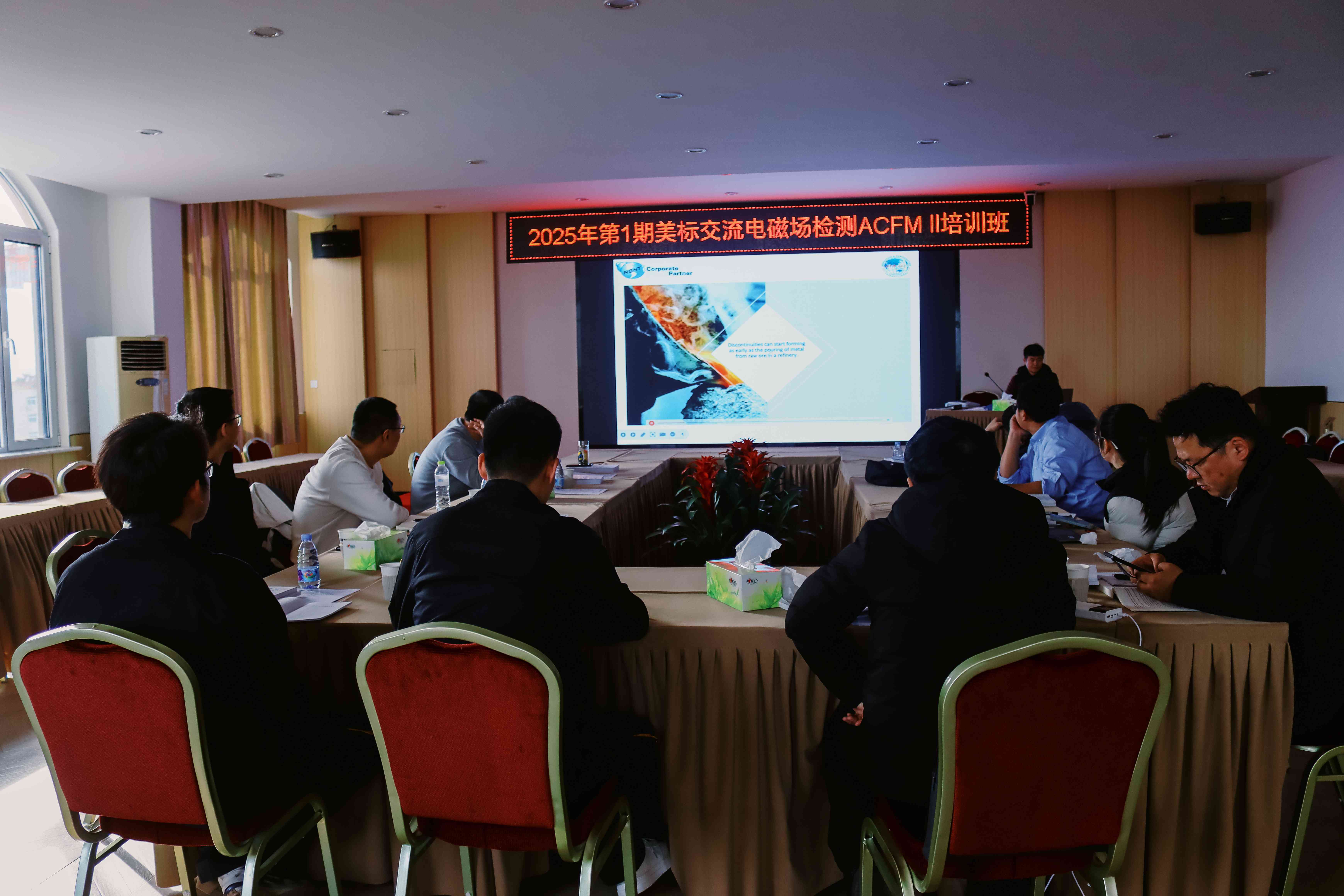 亚洲精品久久一区二区三区