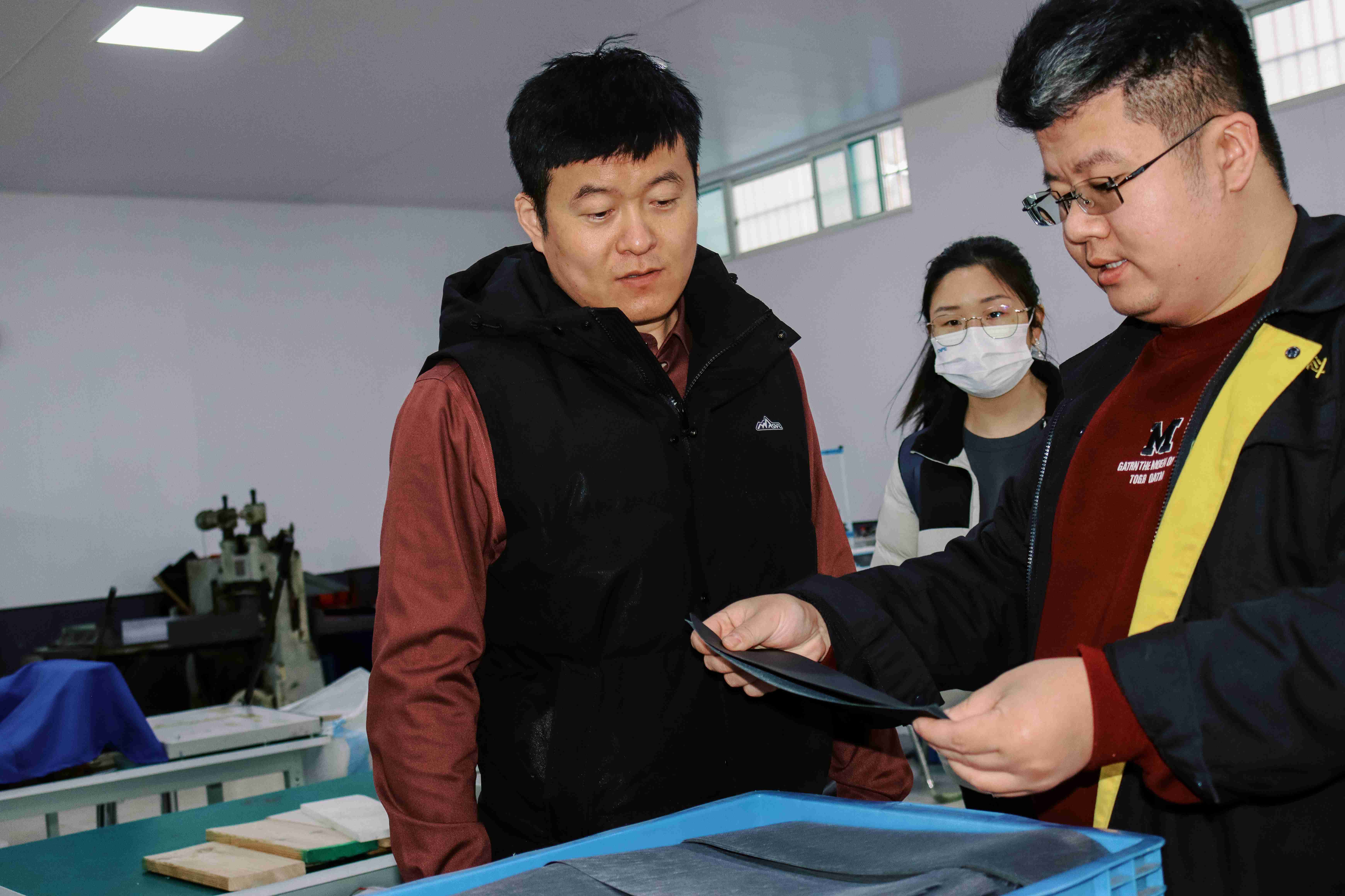 亚洲精品久久一区二区三区