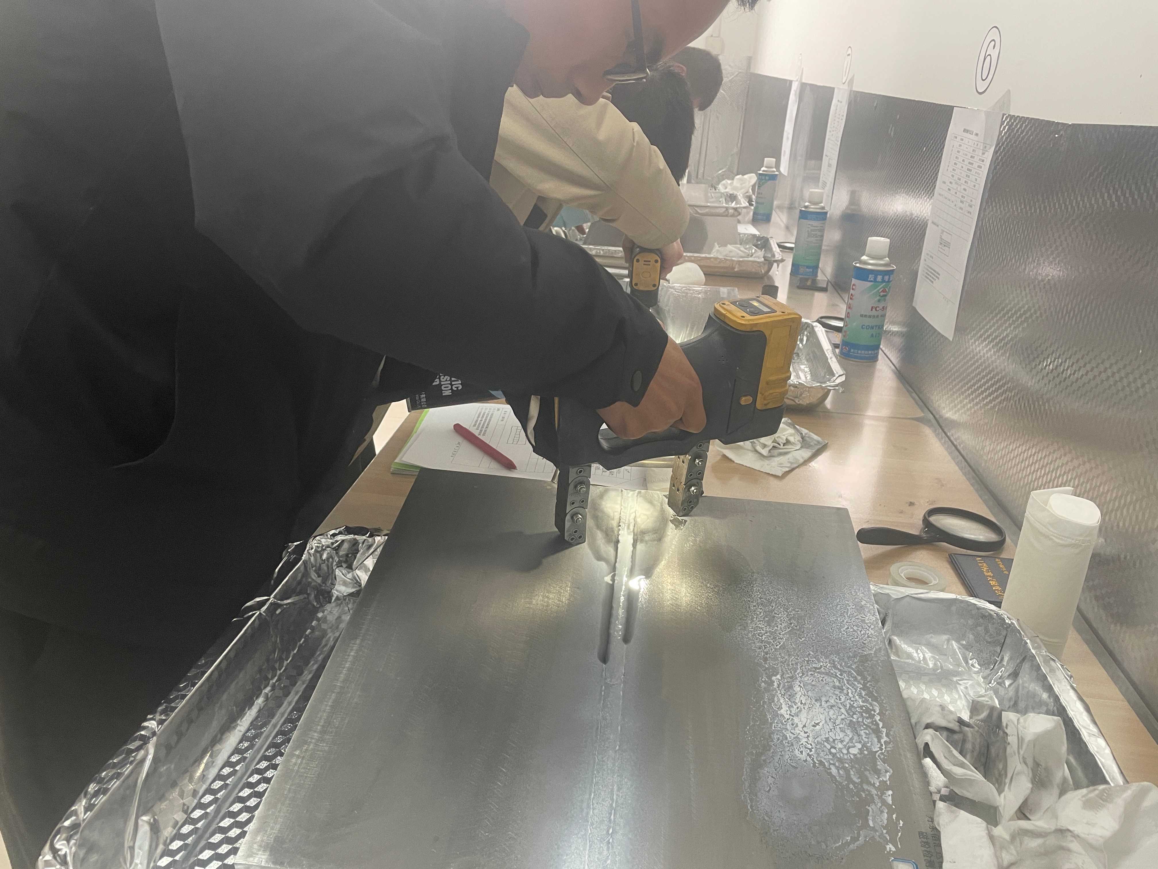 亚洲精品久久一区二区三区