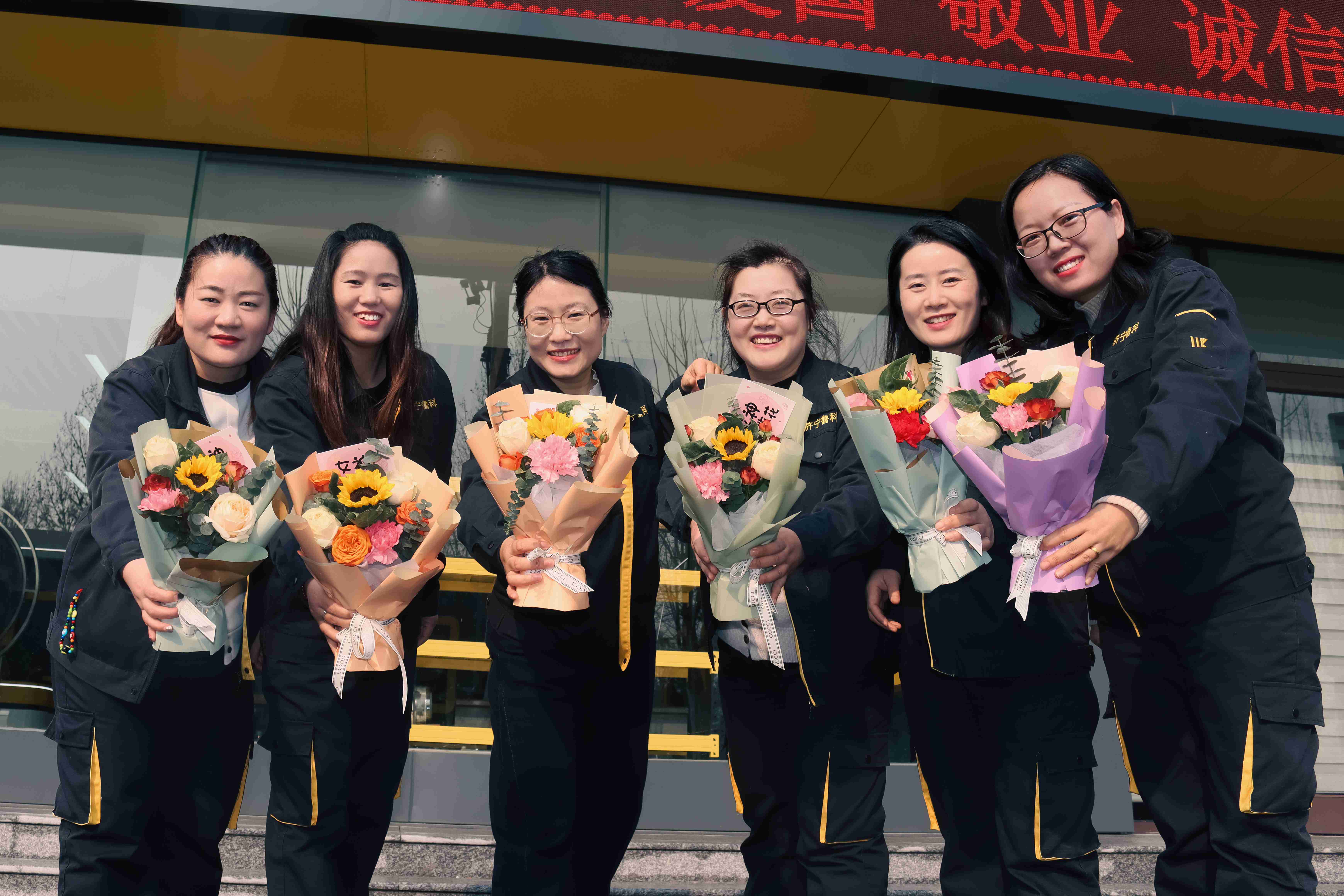 亚洲精品久久一区二区三区