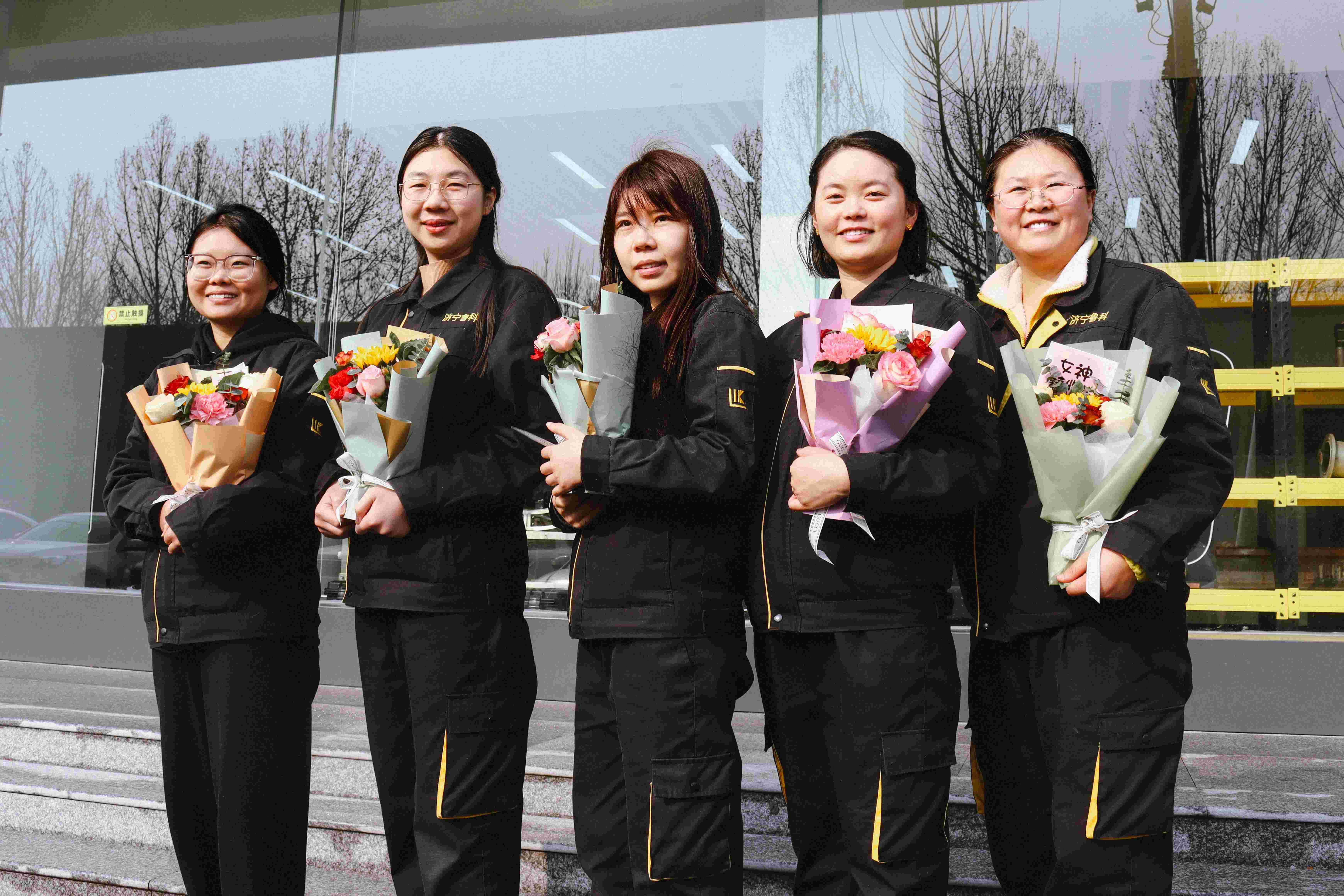 亚洲精品久久一区二区三区