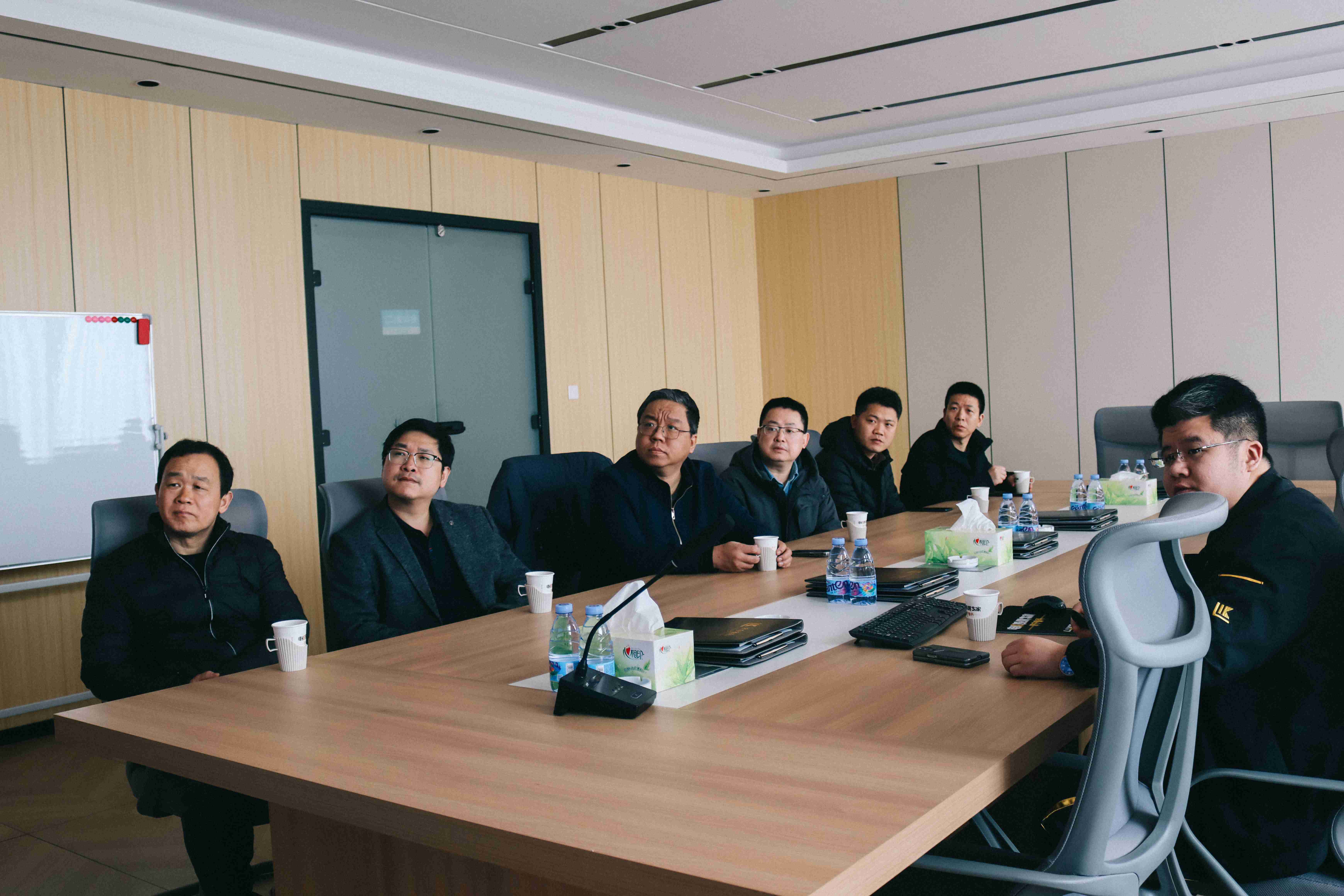 亚洲精品久久一区二区三区