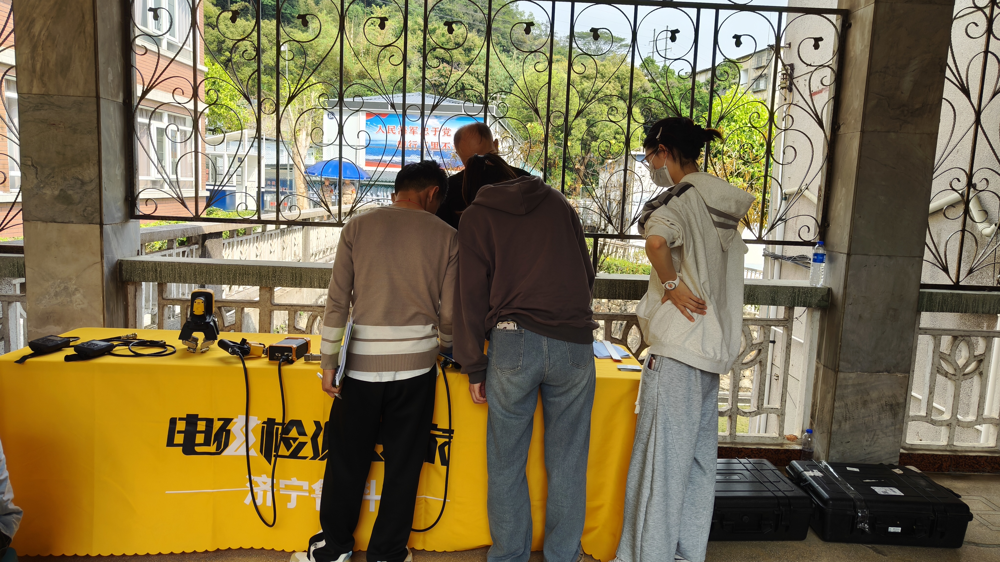 亚洲精品久久一区二区三区