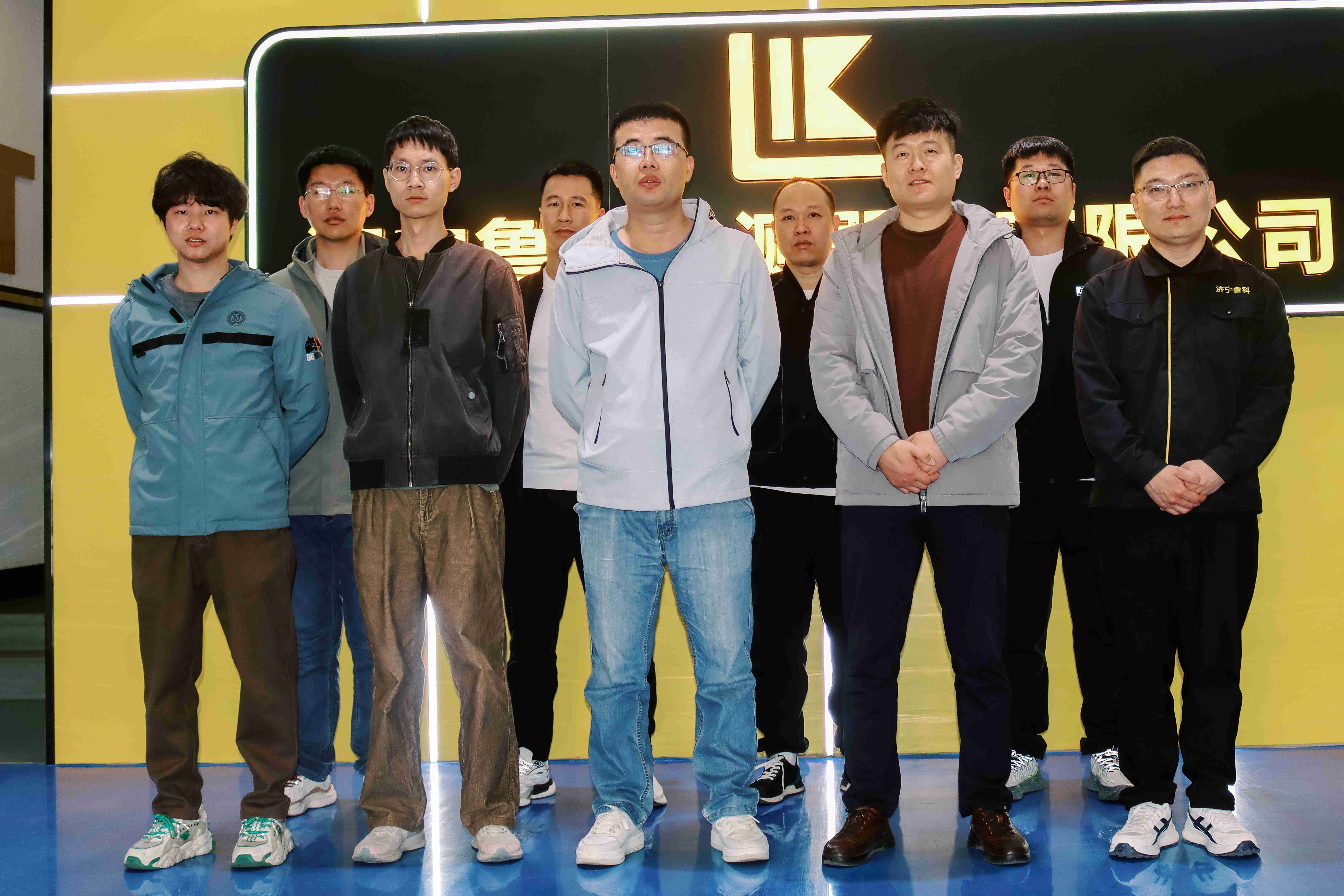 亚洲精品久久一区二区三区