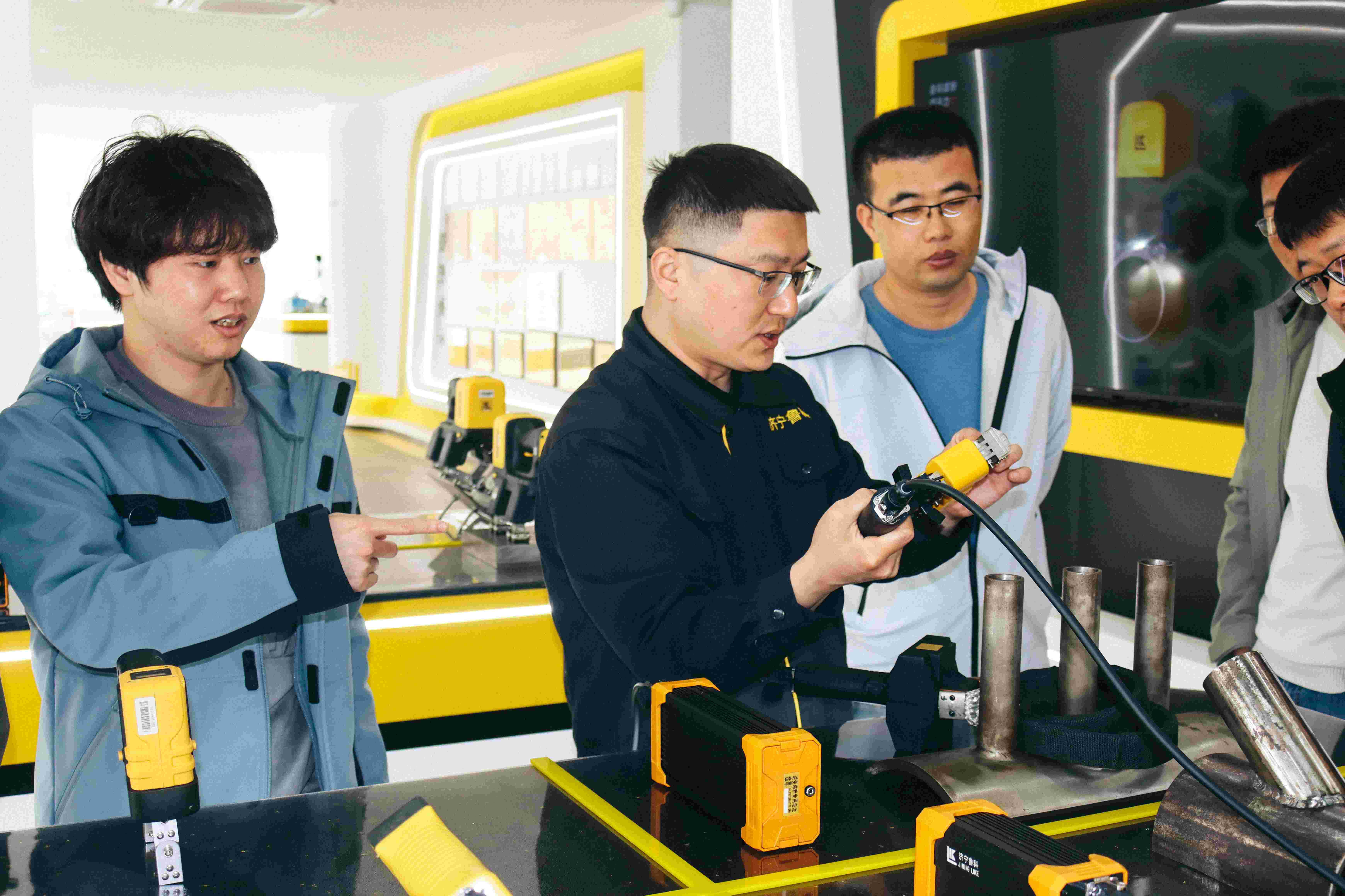 亚洲精品久久一区二区三区