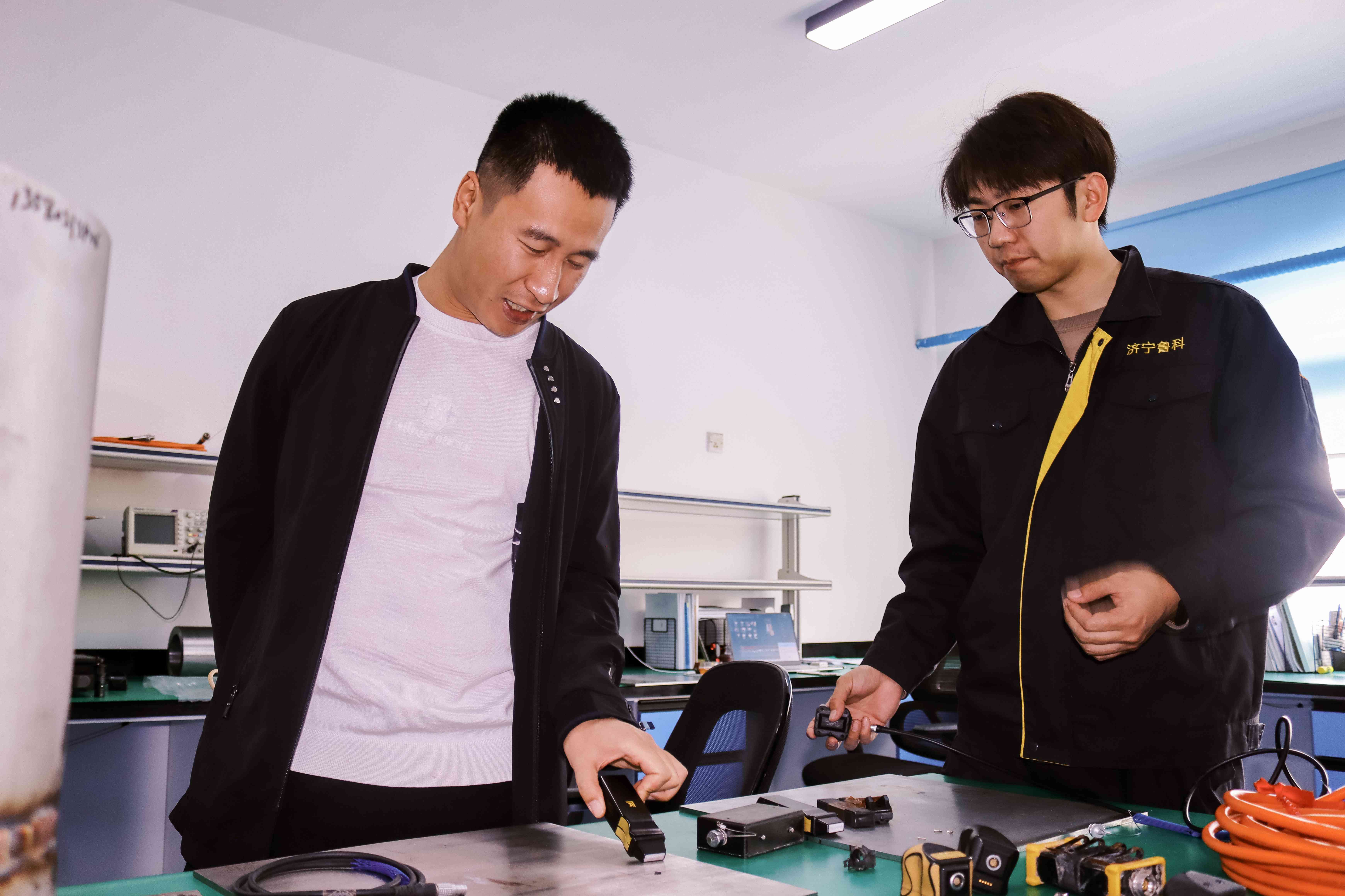 亚洲精品久久一区二区三区