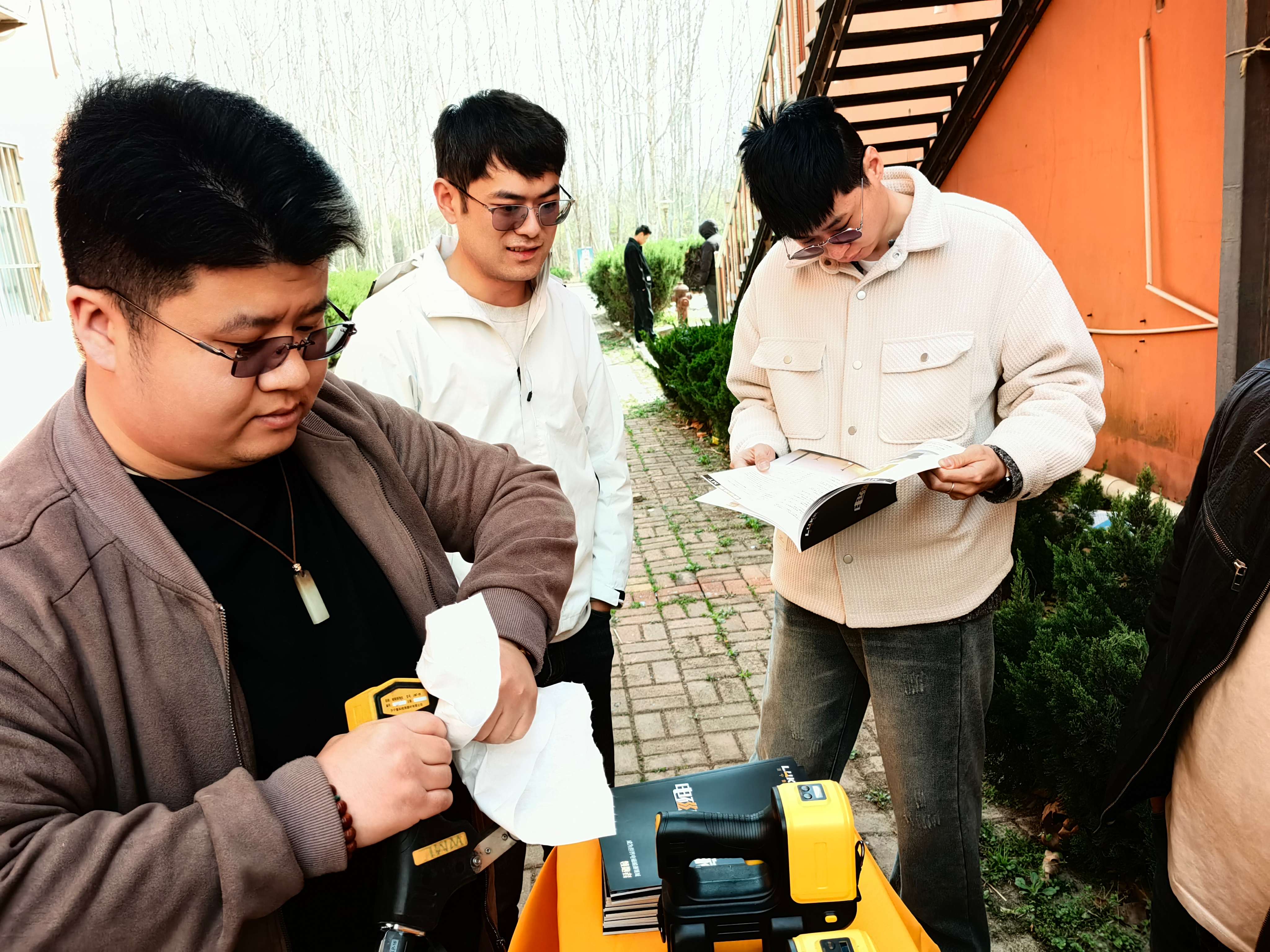 亚洲精品久久一区二区三区