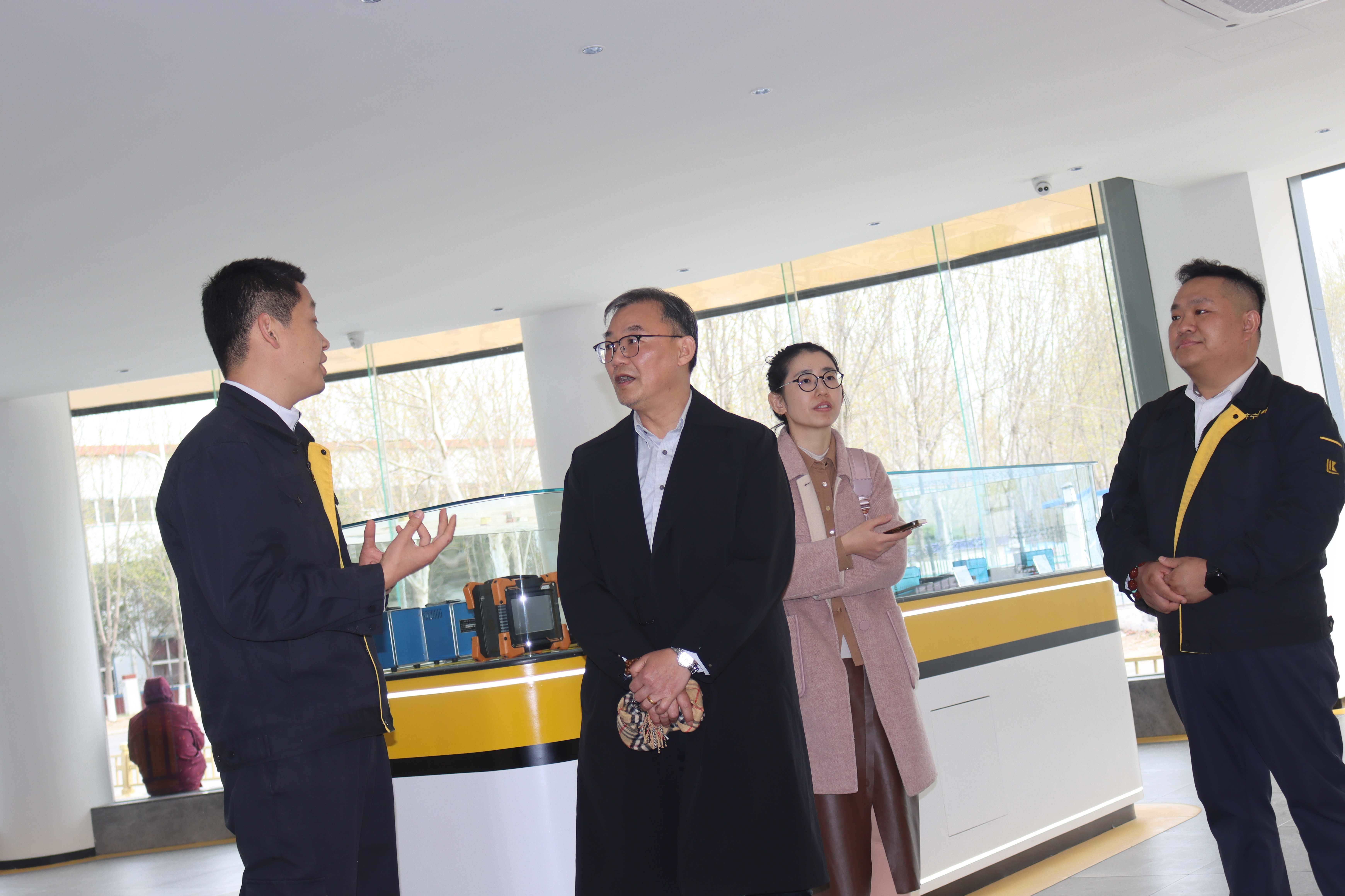 亚洲精品久久一区二区三区