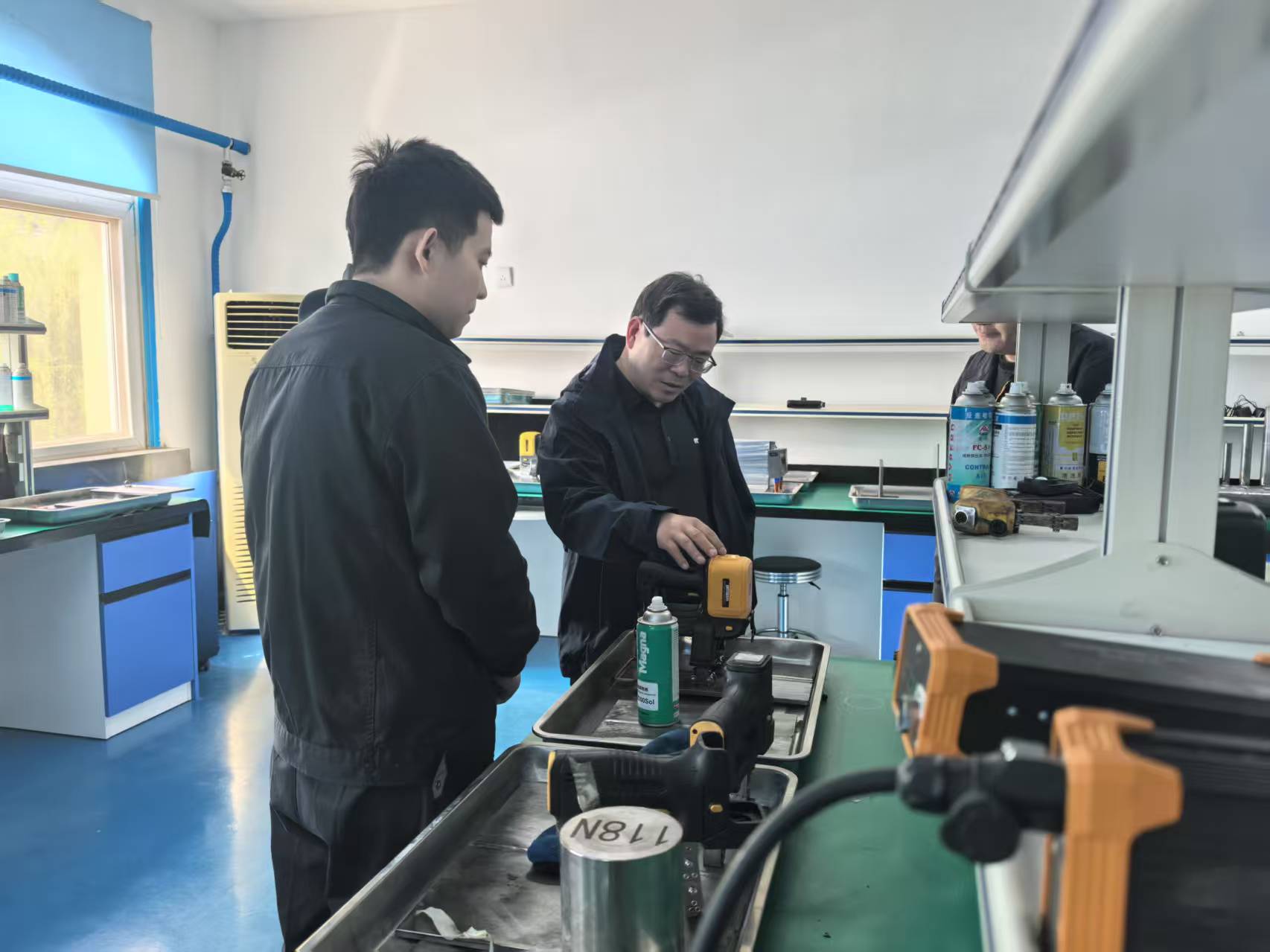 亚洲精品久久一区二区三区