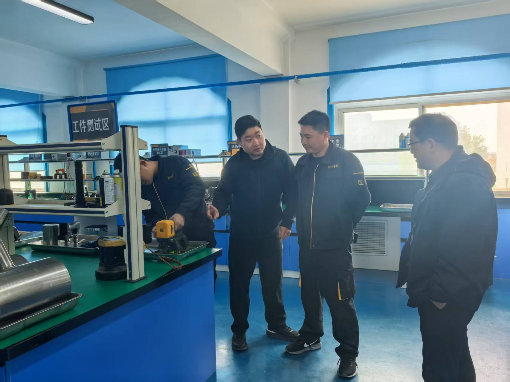 亚洲精品久久一区二区三区