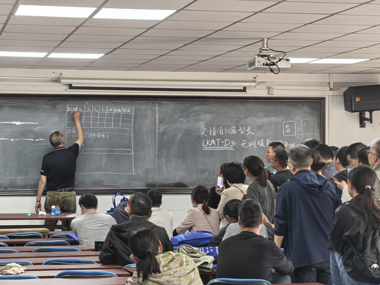 亚洲精品久久一区二区三区