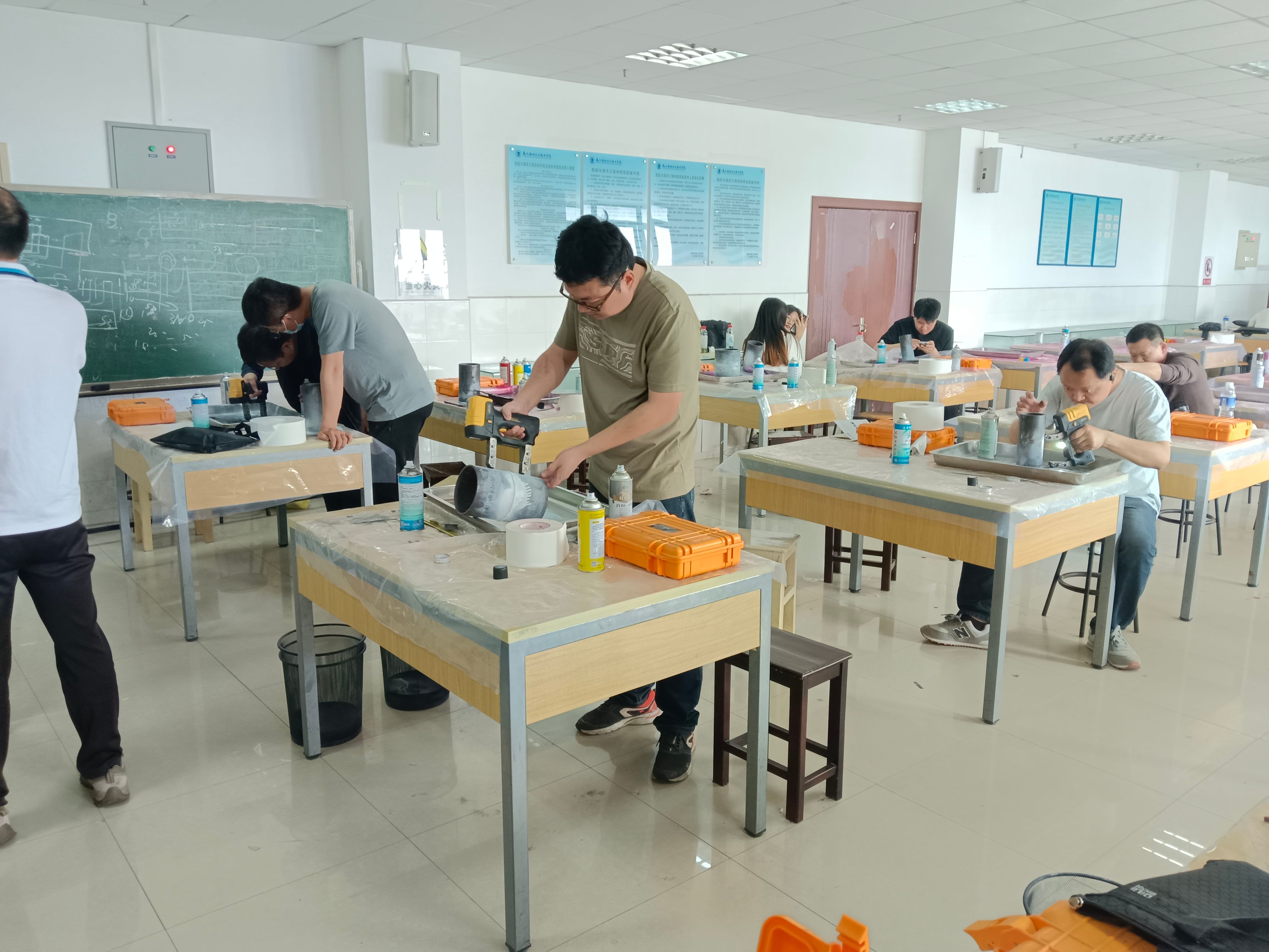 亚洲精品久久一区二区三区