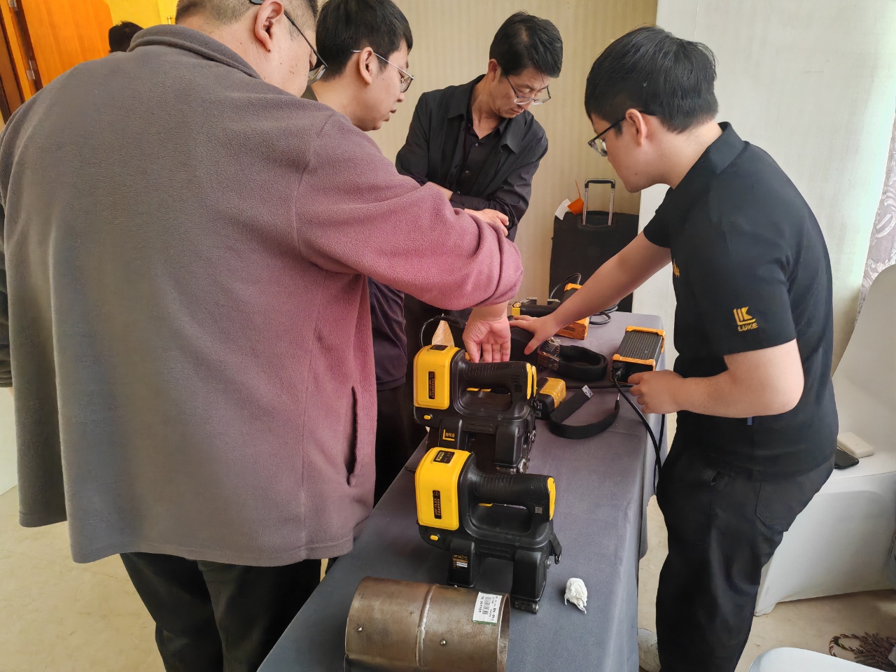 亚洲精品久久一区二区三区