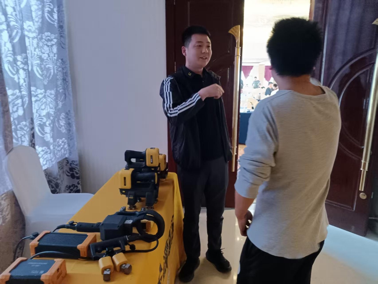 亚洲精品久久一区二区三区