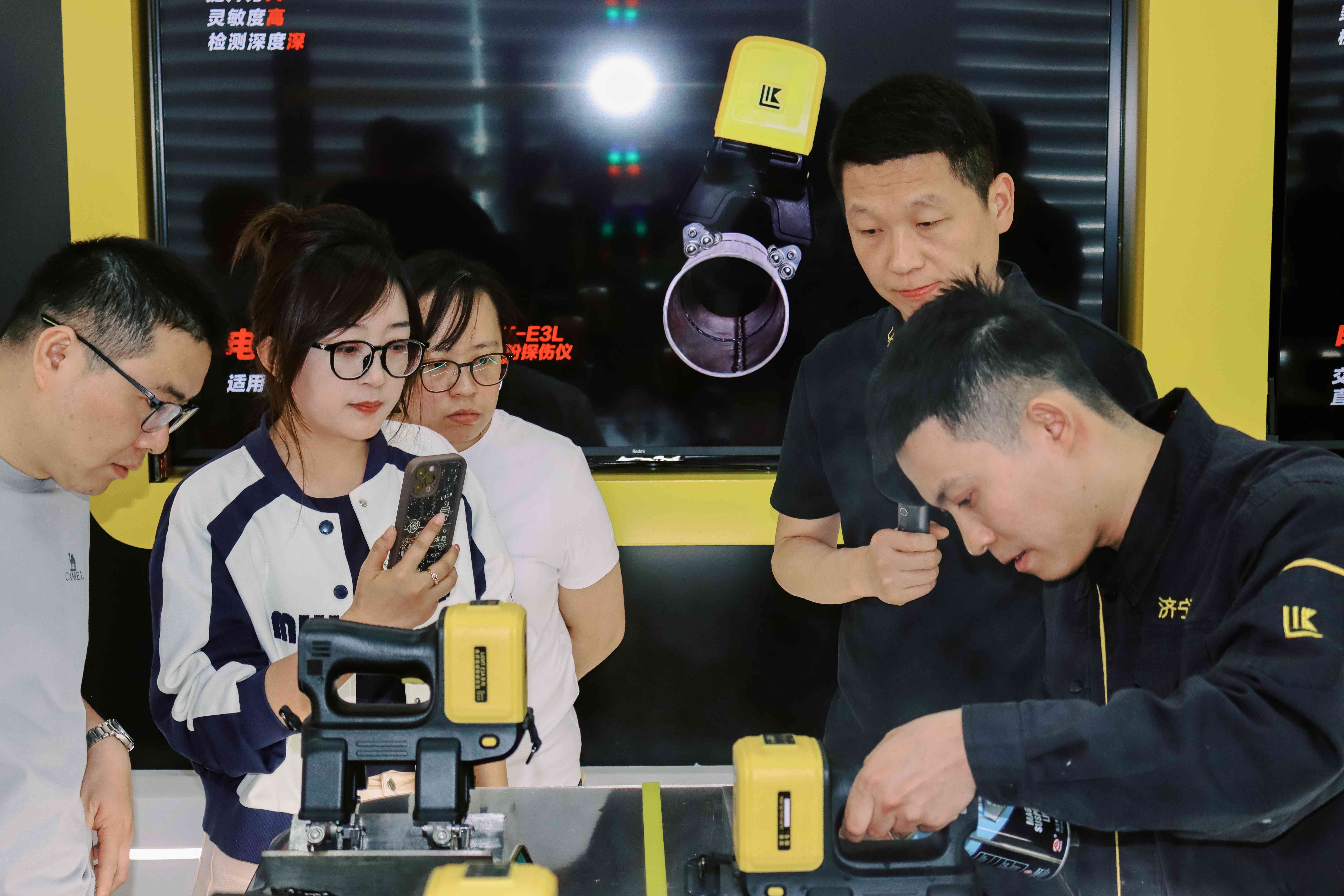 亚洲精品久久一区二区三区