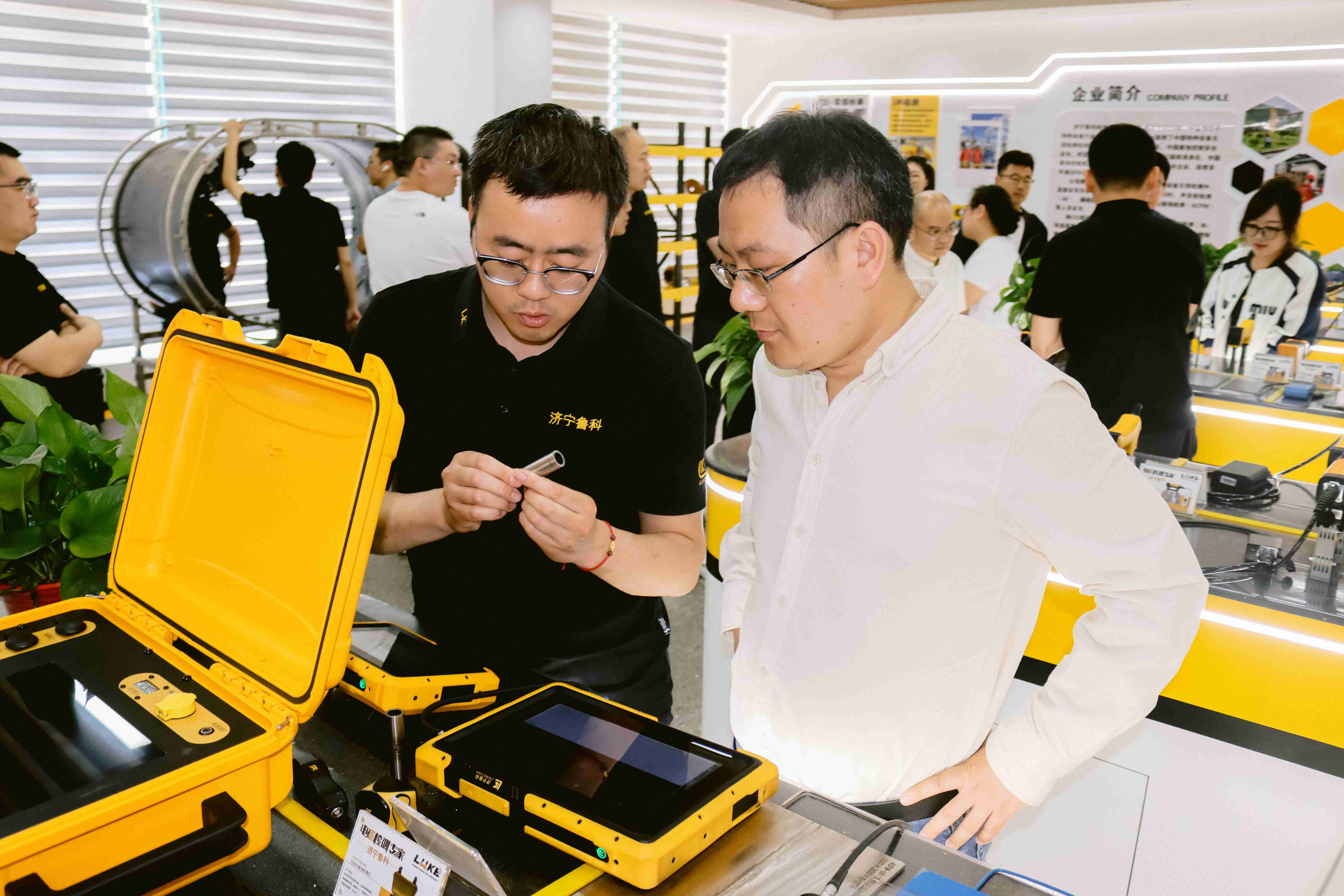 亚洲精品久久一区二区三区