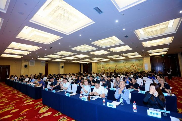 亚洲精品久久一区二区三区