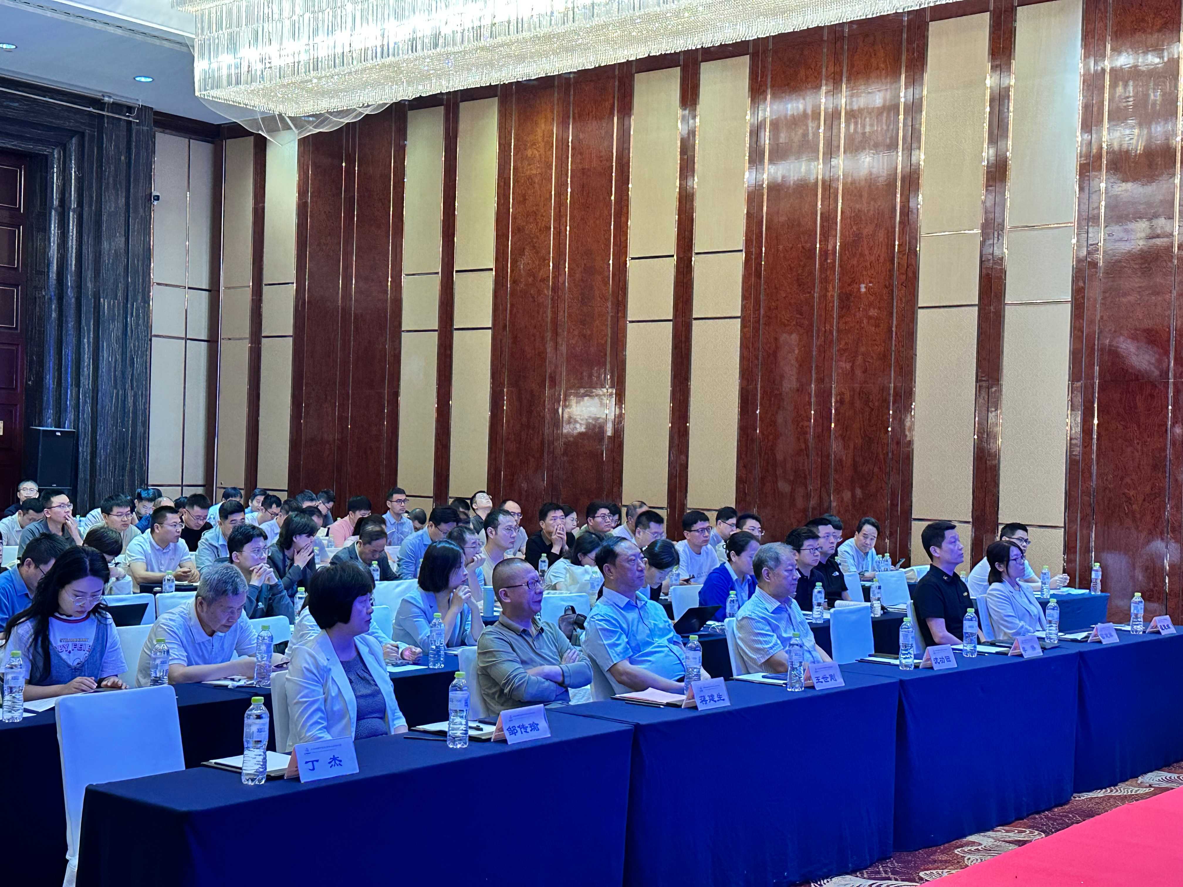 亚洲精品久久一区二区三区