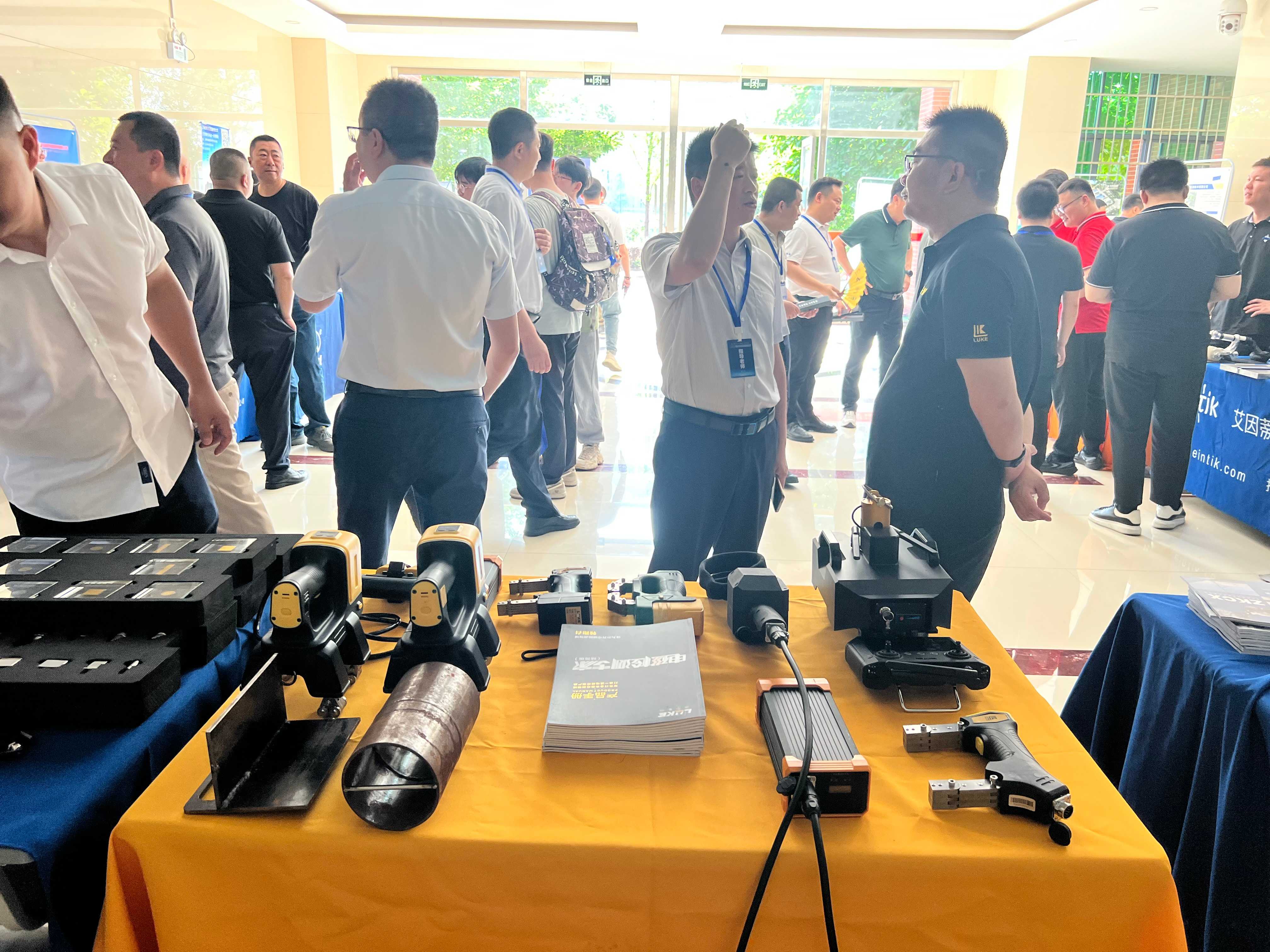 亚洲精品久久一区二区三区