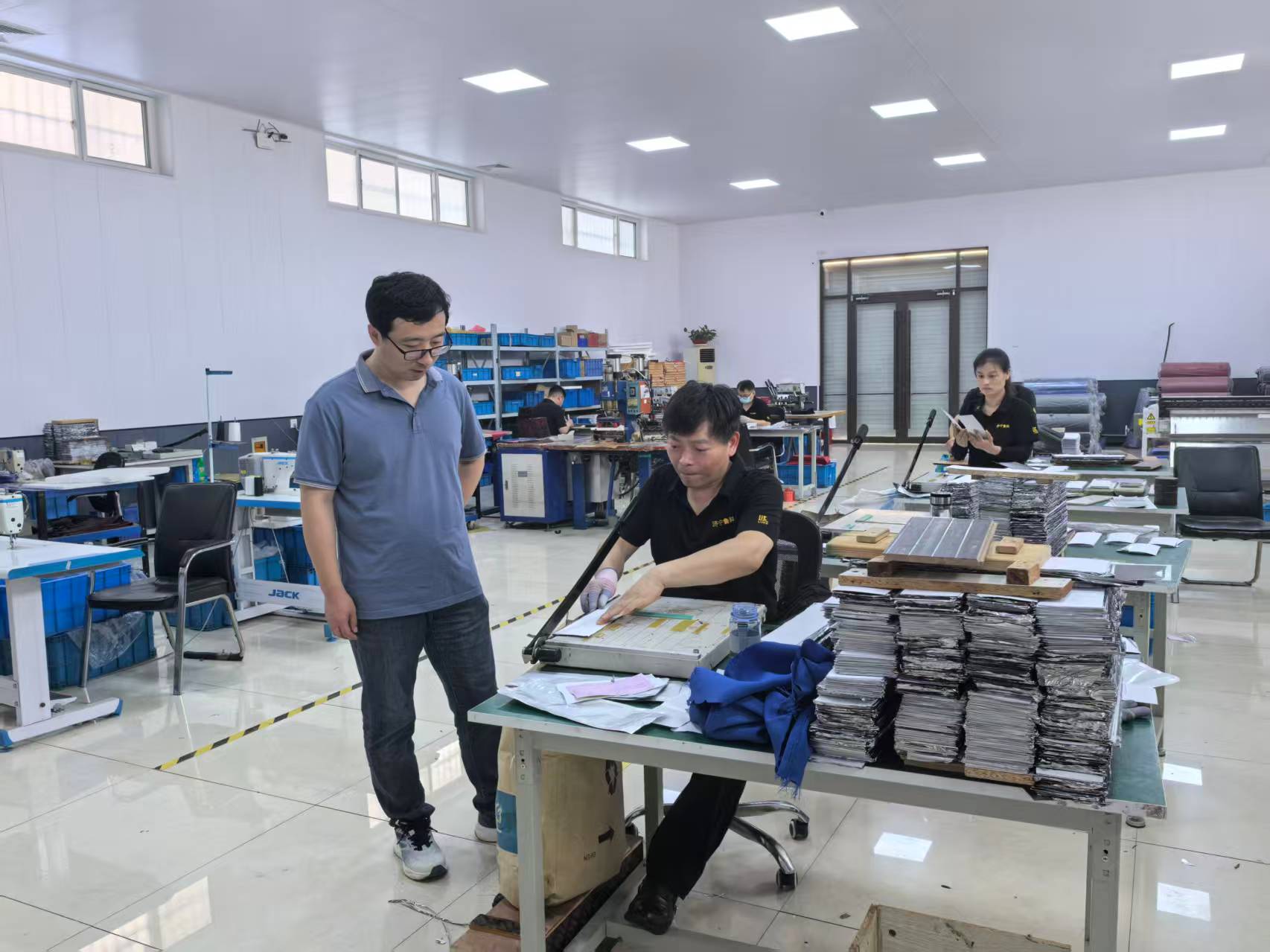 亚洲精品久久一区二区三区