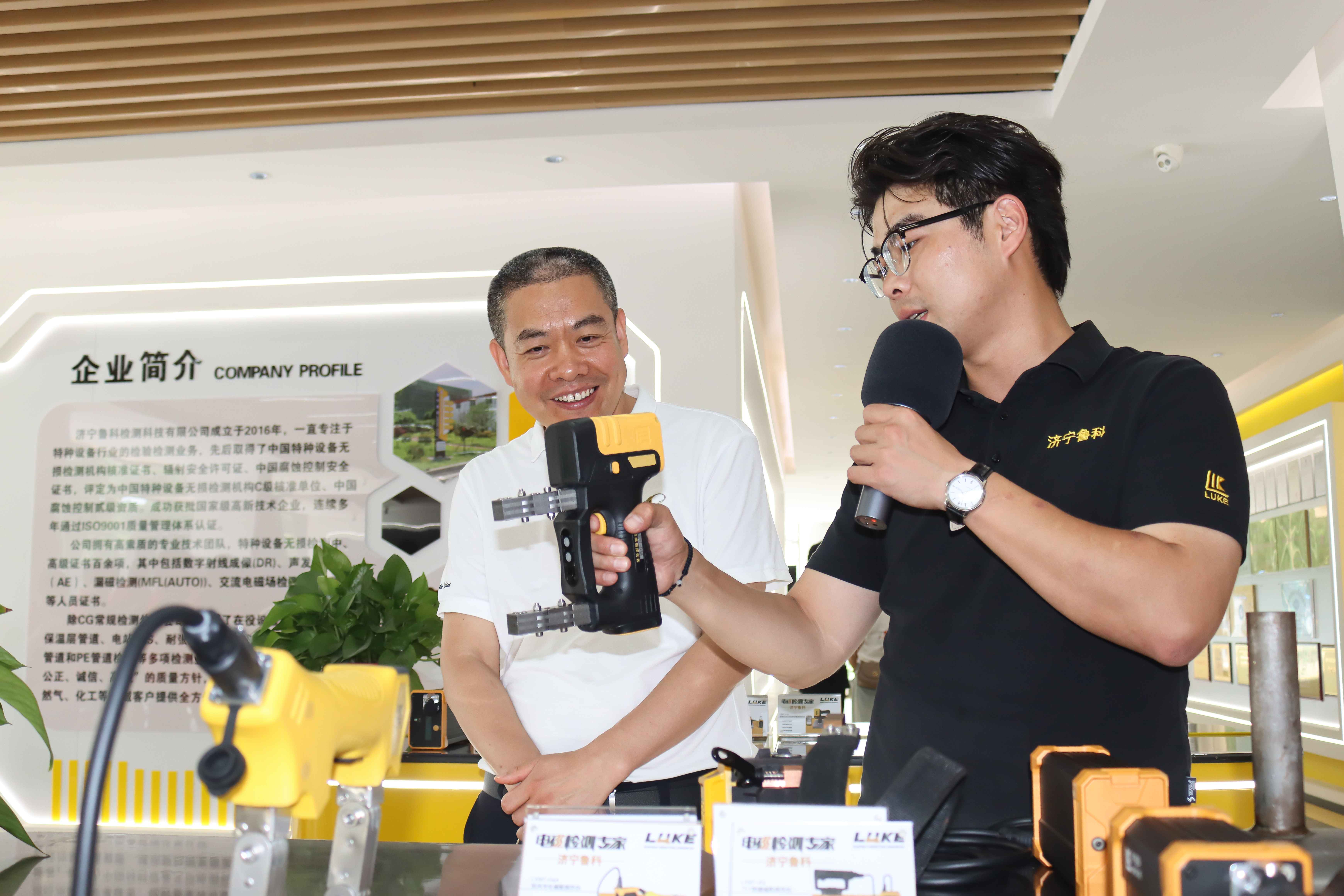 亚洲精品久久一区二区三区