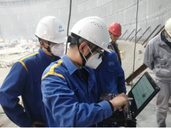 亚洲精品久久一区二区三区