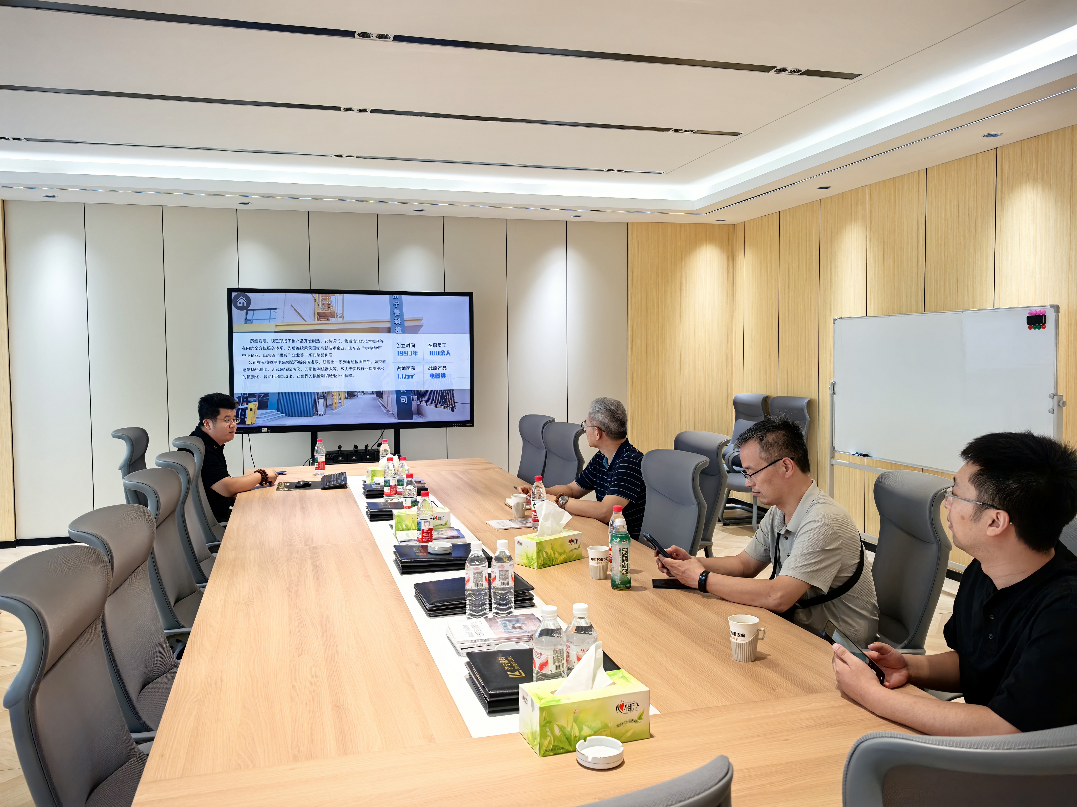 亚洲精品久久一区二区三区