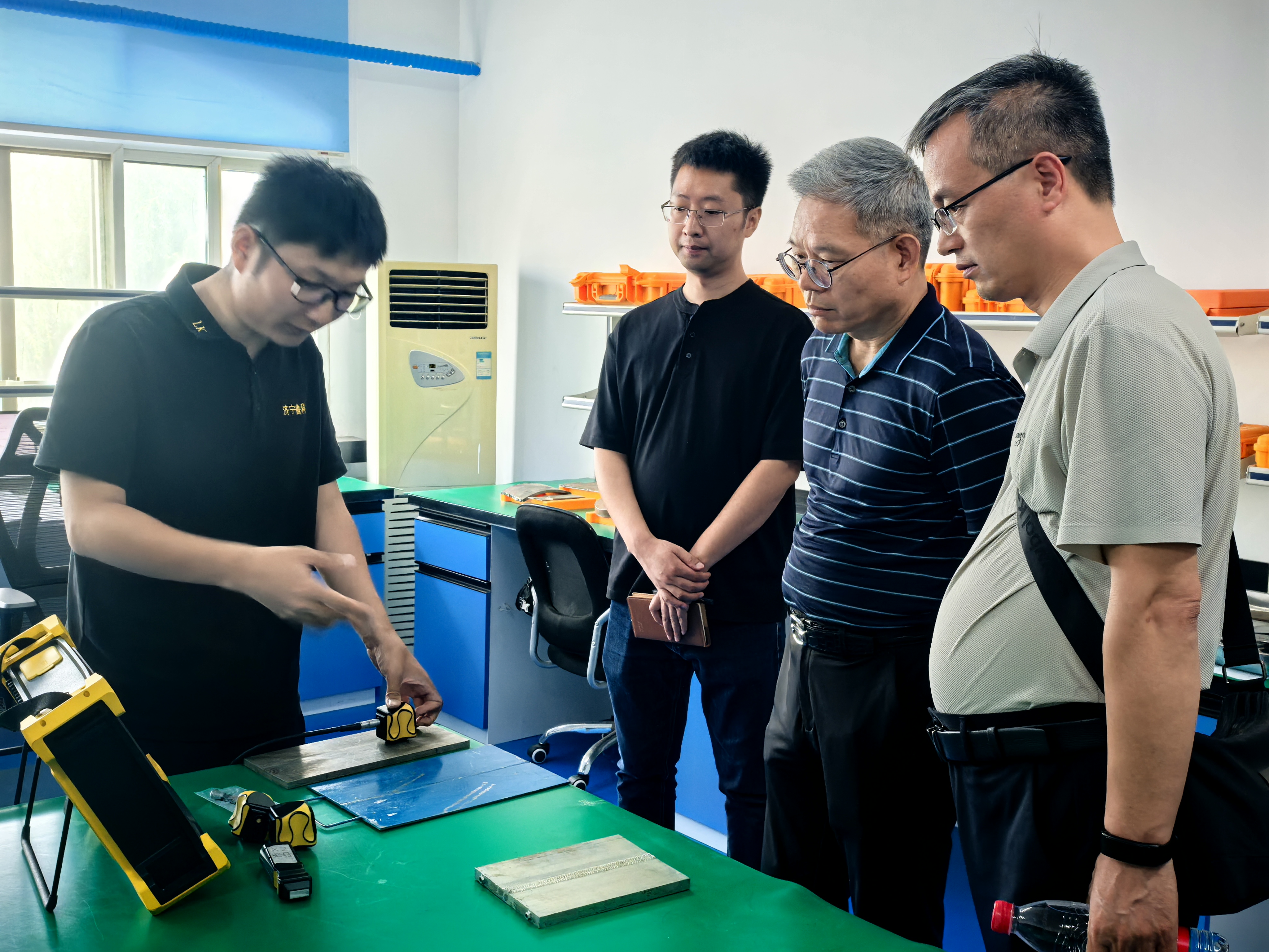 亚洲精品久久一区二区三区