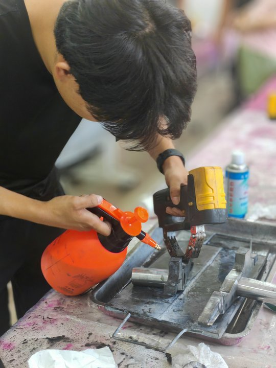 亚洲精品久久一区二区三区