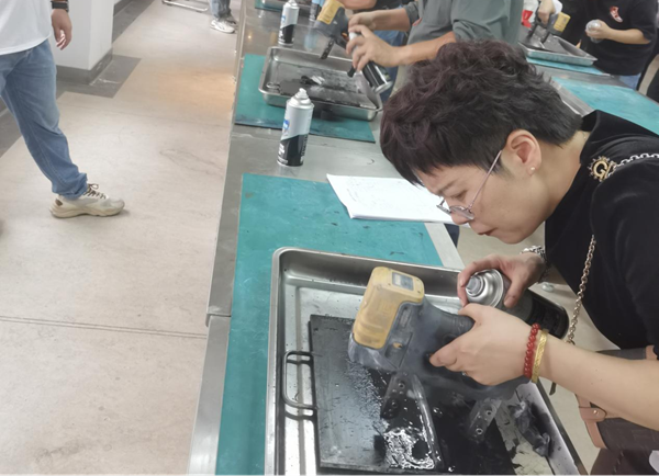 亚洲精品久久一区二区三区