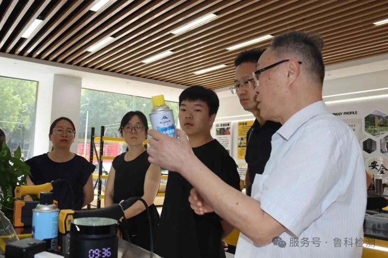 亚洲精品久久一区二区三区