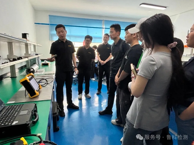 亚洲精品久久一区二区三区