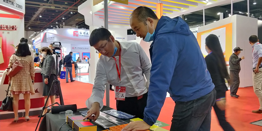 亚洲精品久久一区二区三区