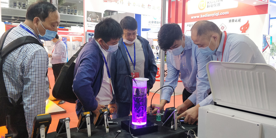 亚洲精品久久一区二区三区