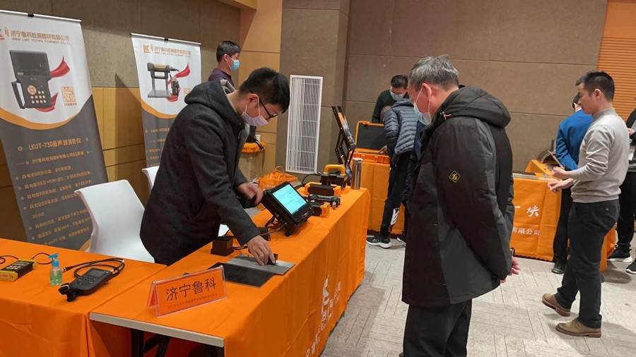 亚洲精品久久一区二区三区